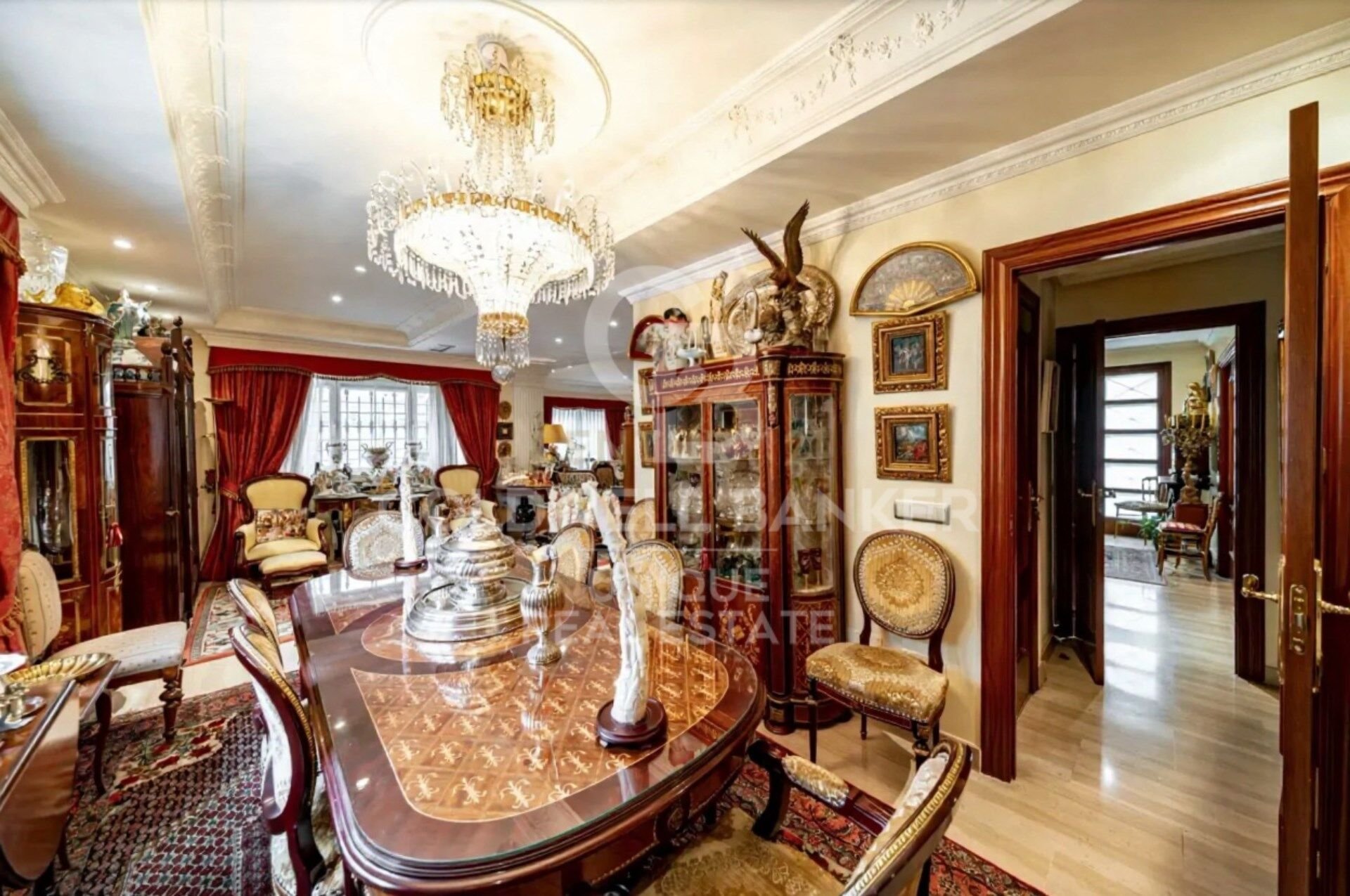Villa i Madrid, Spanien 6 sovrum, 795 kvm. Nr. 157434