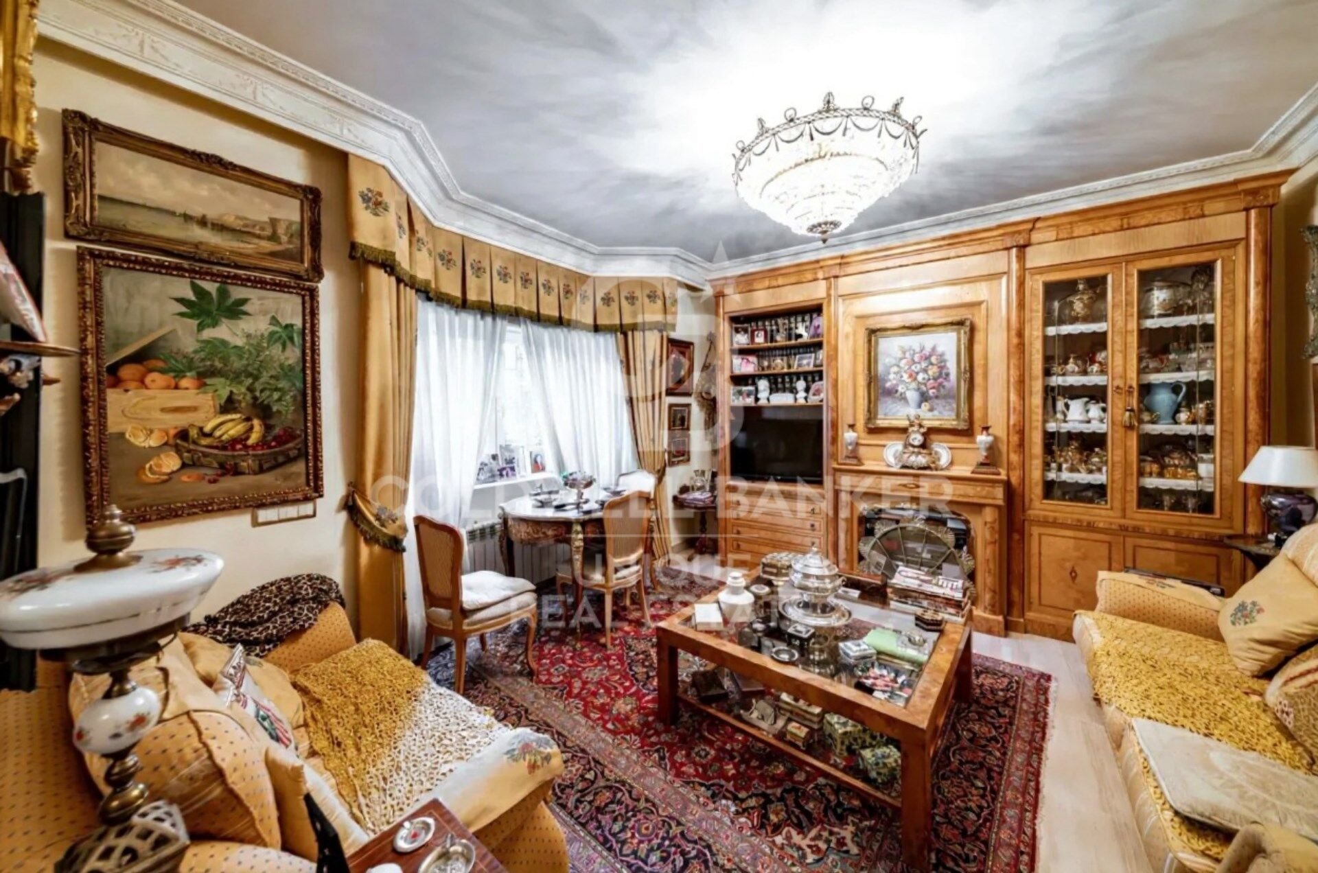 Villa i Madrid, Spanien 6 sovrum, 795 kvm. Nr. 157434