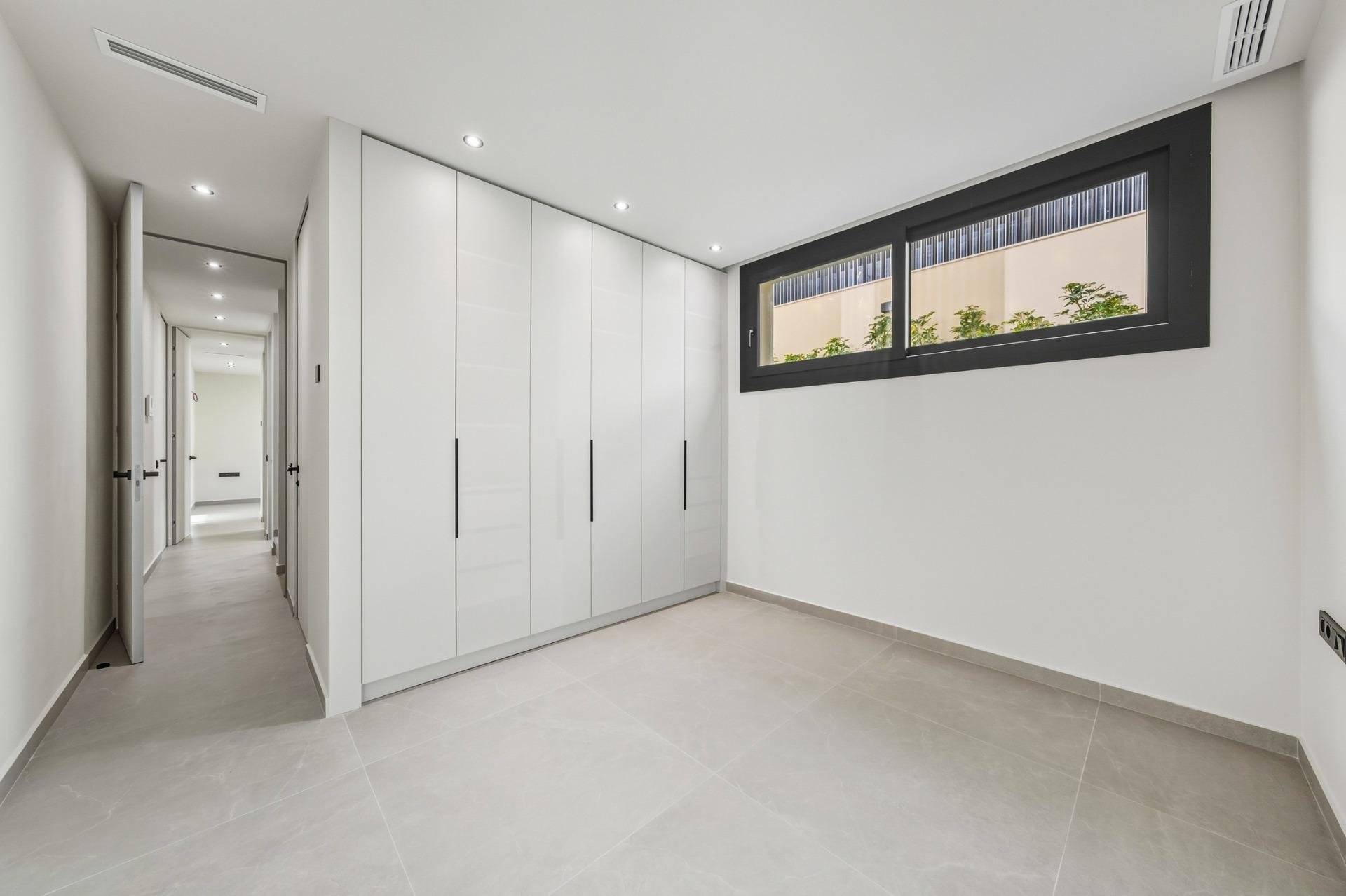 Villa à Polop, Alicante, Espagne 4 chambres, 200 m2 No. 187372