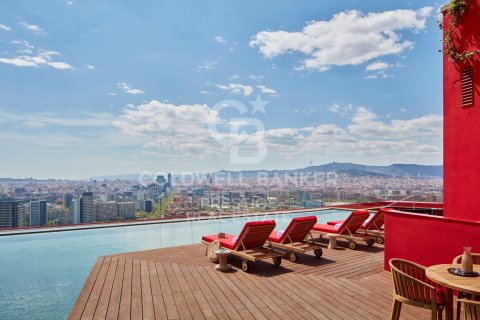 Apartamento en Barcelona, España 2 dormitorios, 129 m2 No. 160385