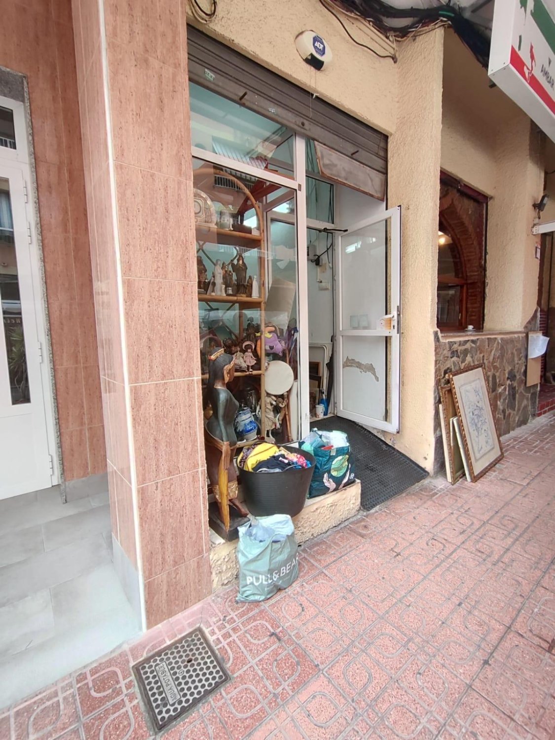 Propiedad comercial en Torrevieja, Alicante, España 30 m2 No. 182877