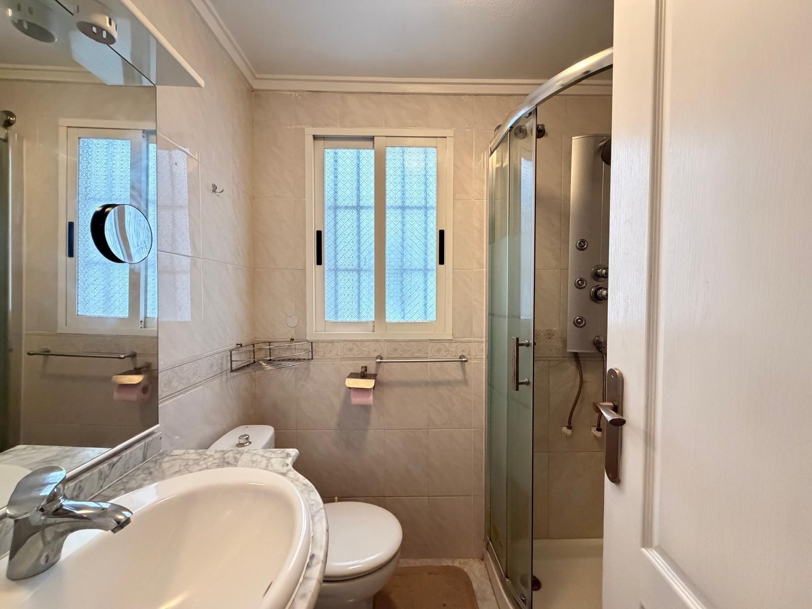 Apartment à Torrevieja, Alicante, Espagne 1 chambre, 44 m2 No. 182876