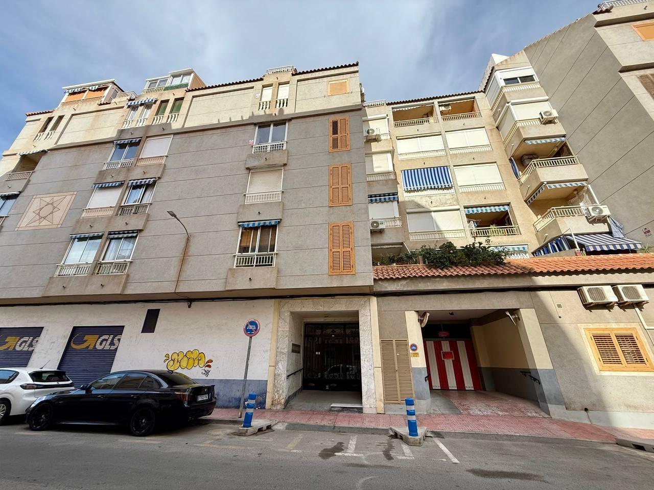 Appartamento a Torrevieja, Alicante, Spagna 2 camere da letto, 61 mq. N° 182880