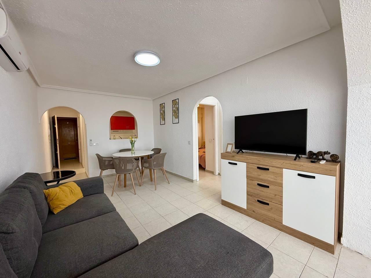 Appartamento a Torrevieja, Alicante, Spagna 2 camere da letto, 61 mq. N° 182880