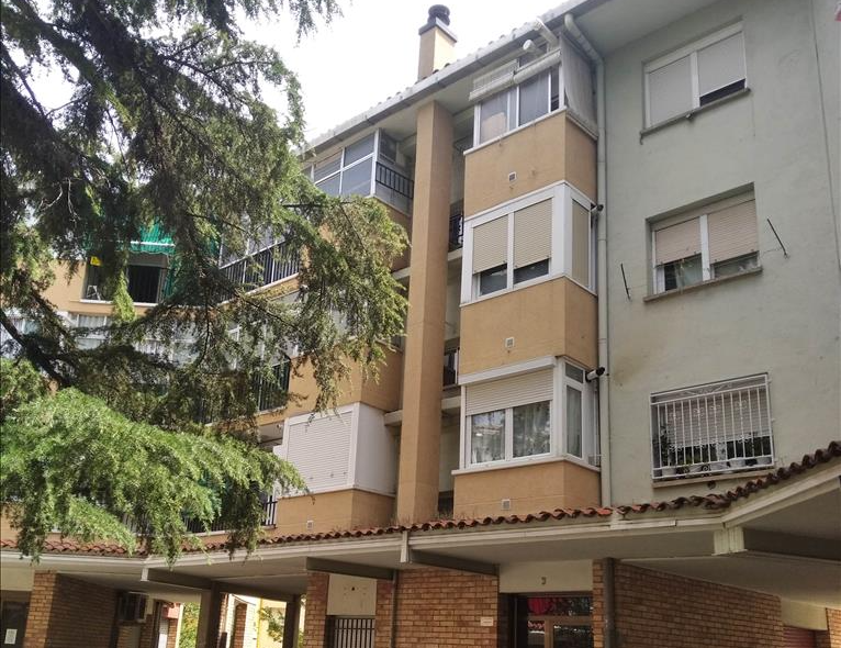 Lägenhet i Manresa, Barcelona, Spanien 4 sovrum, 72 kvm. Nr. 191393