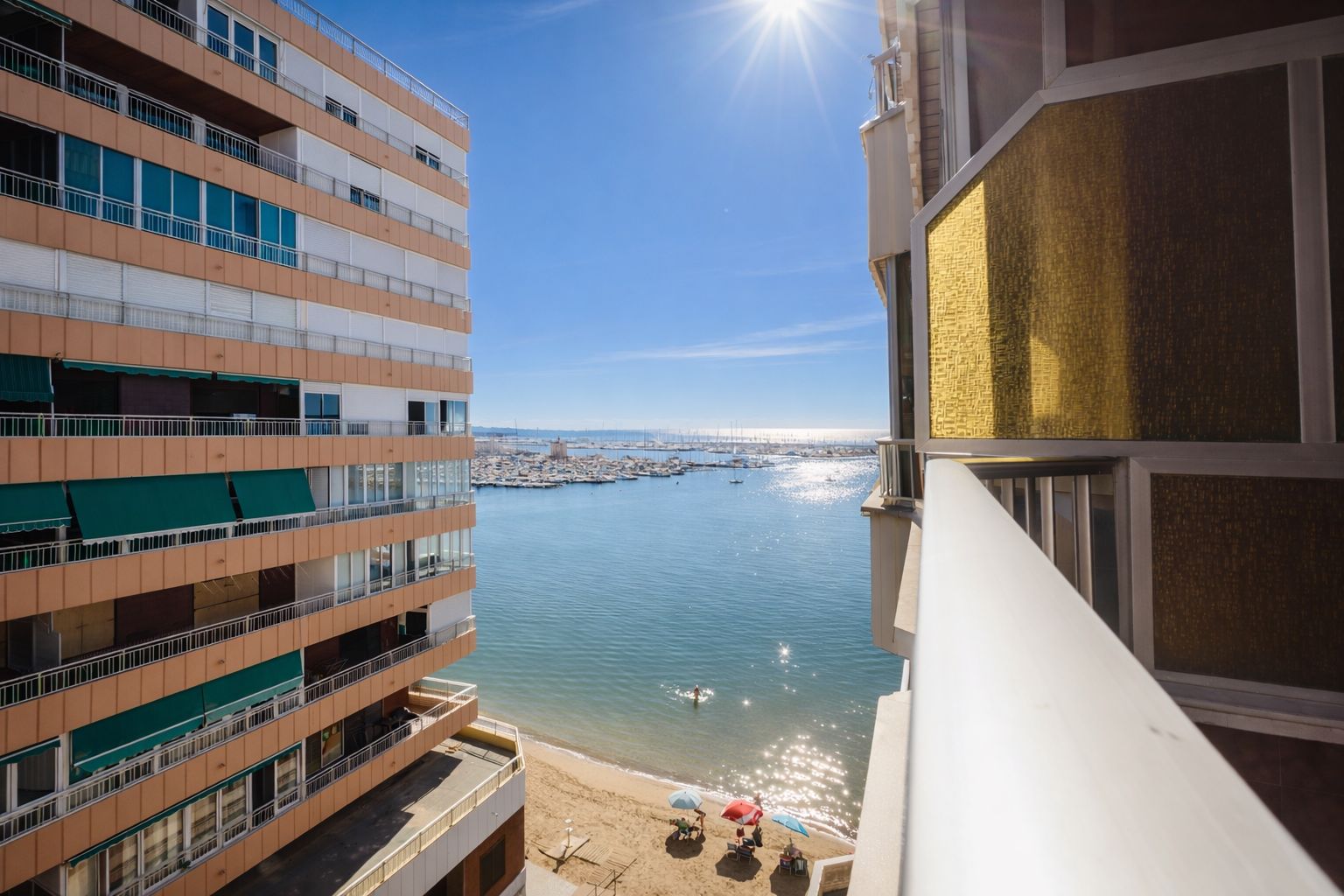 Lägenhet i Torrevieja, Alicante, Spanien 100 kvm. Nr. 165971