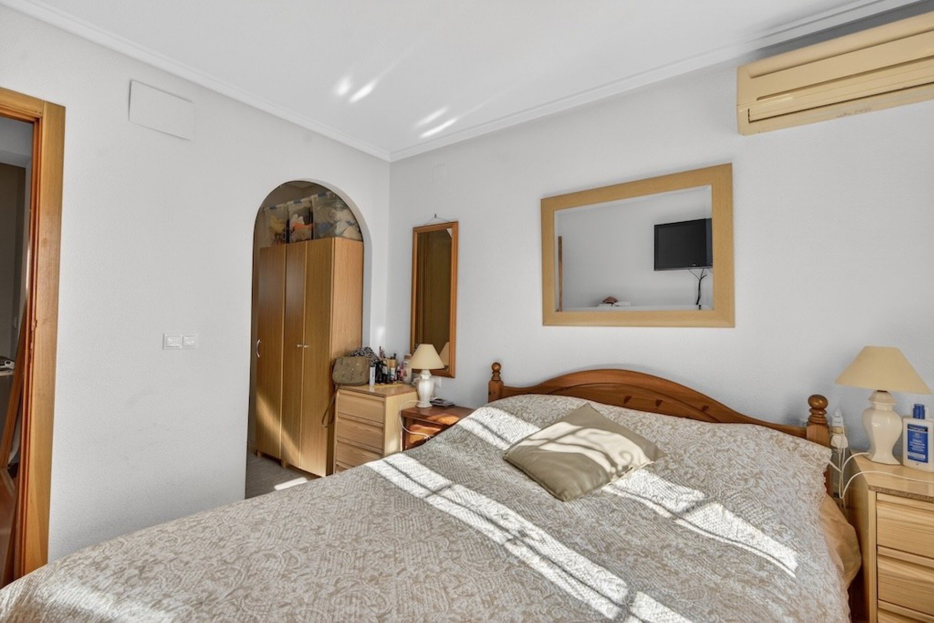 Villa in Gran Alacant, Alicante, Spain 6 bedrooms, 267 sq.m. No. 156245