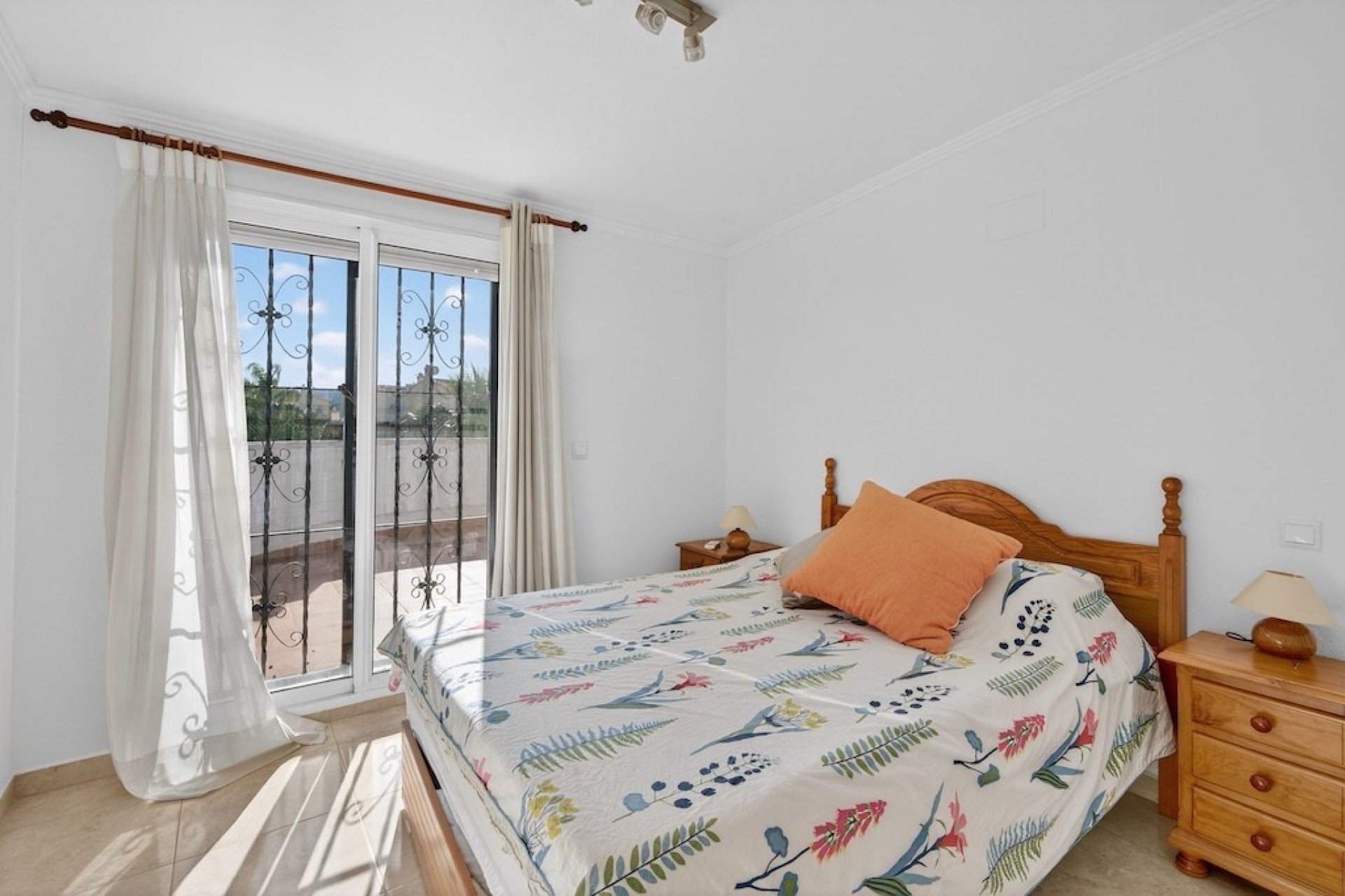 Villa in Gran Alacant, Alicante, Spain 6 bedrooms, 267 sq.m. No. 156245