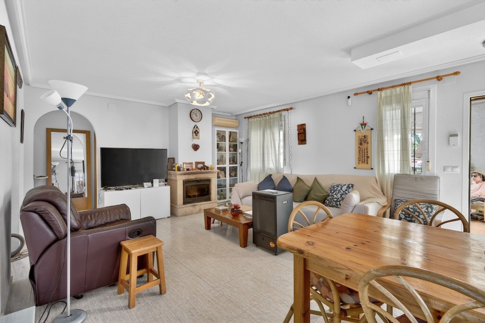 Villa in Gran Alacant, Alicante, Spain 6 bedrooms, 267 sq.m. No. 156245