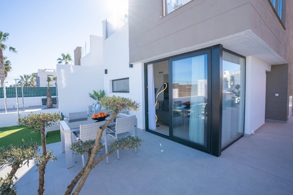 Villa in Guardamar del Segura, Alicante, Spanien 4 Schlafzimmer, 140 m2 Nr. 144847