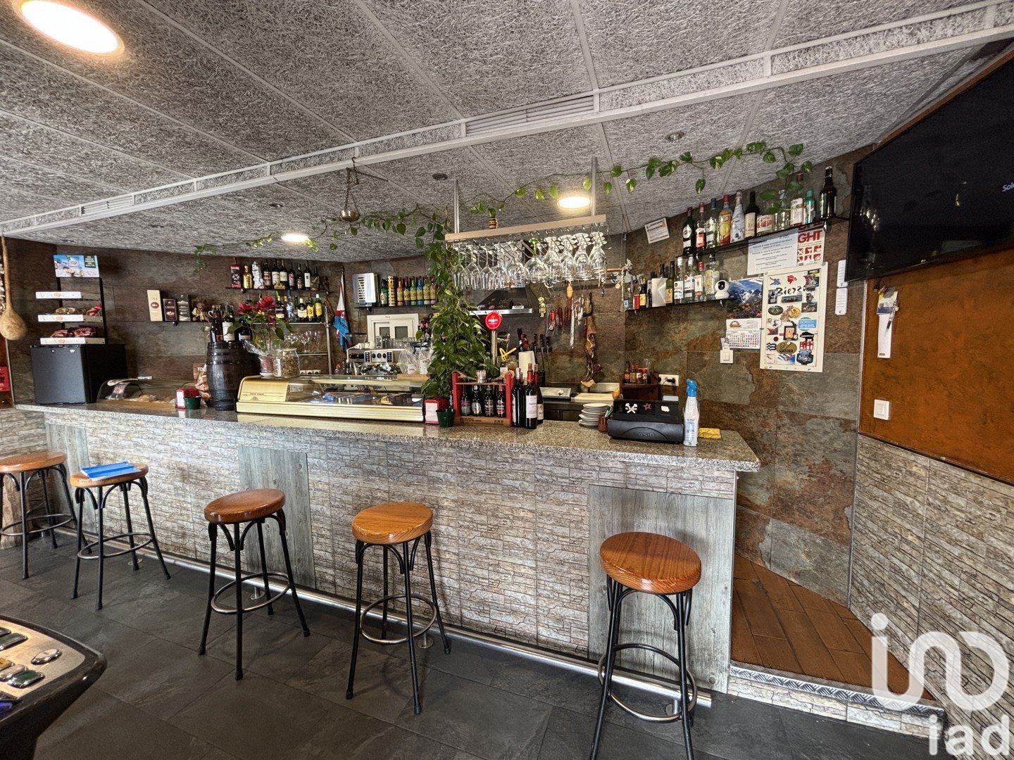 Liikekiinteistö Santa Coloma de Gramenet, Barcelona, Espanja 34 m2 No. 153531