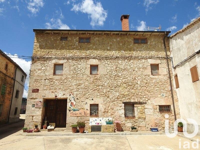 House in Soria, Spain 4 bedrooms, 329.56 sq.m. No. 153532