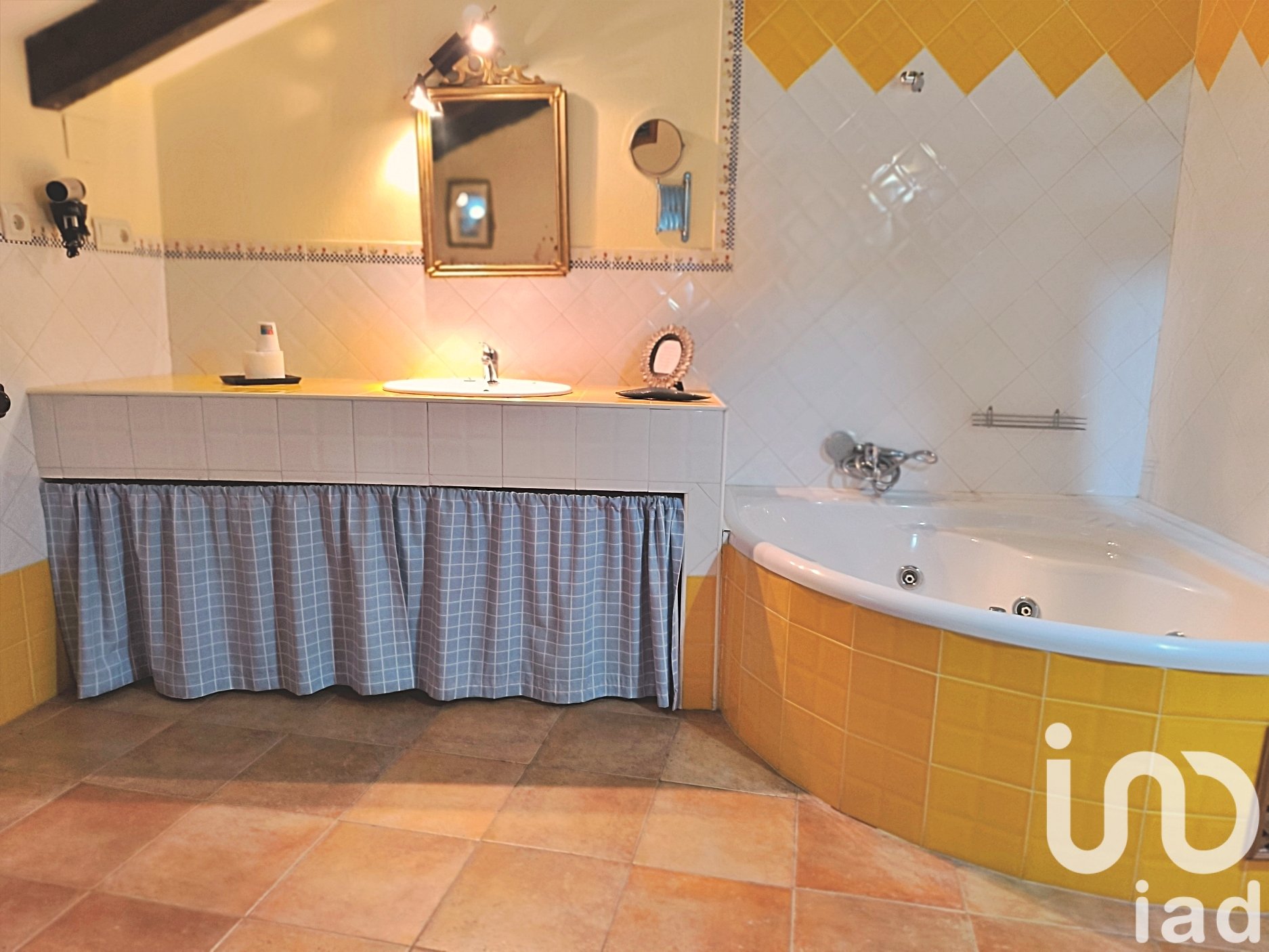 House in Soria, Spain 4 bedrooms, 329.56 sq.m. No. 153532