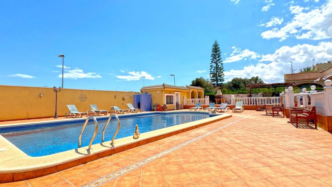 Villa a Los Balcones, Alicante, Spagna 6 camere da letto,  N° 143807