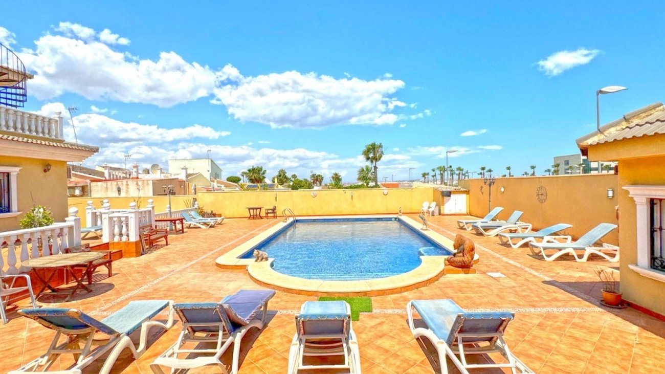 Villa a Los Balcones, Alicante, Spagna 6 camere da letto,  N° 143807