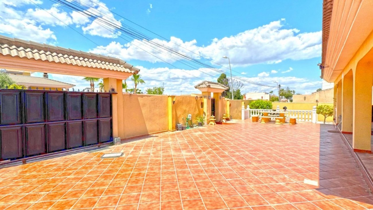 Villa a Los Balcones, Alicante, Spagna 6 camere da letto,  N° 143807