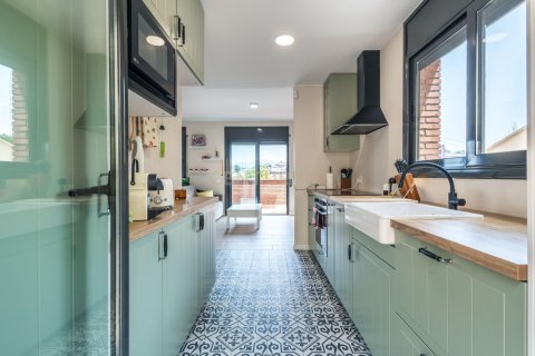 Māja Terrassa, Barcelona, Spānijā 3 istabas, 143 m2 Nr. 172024