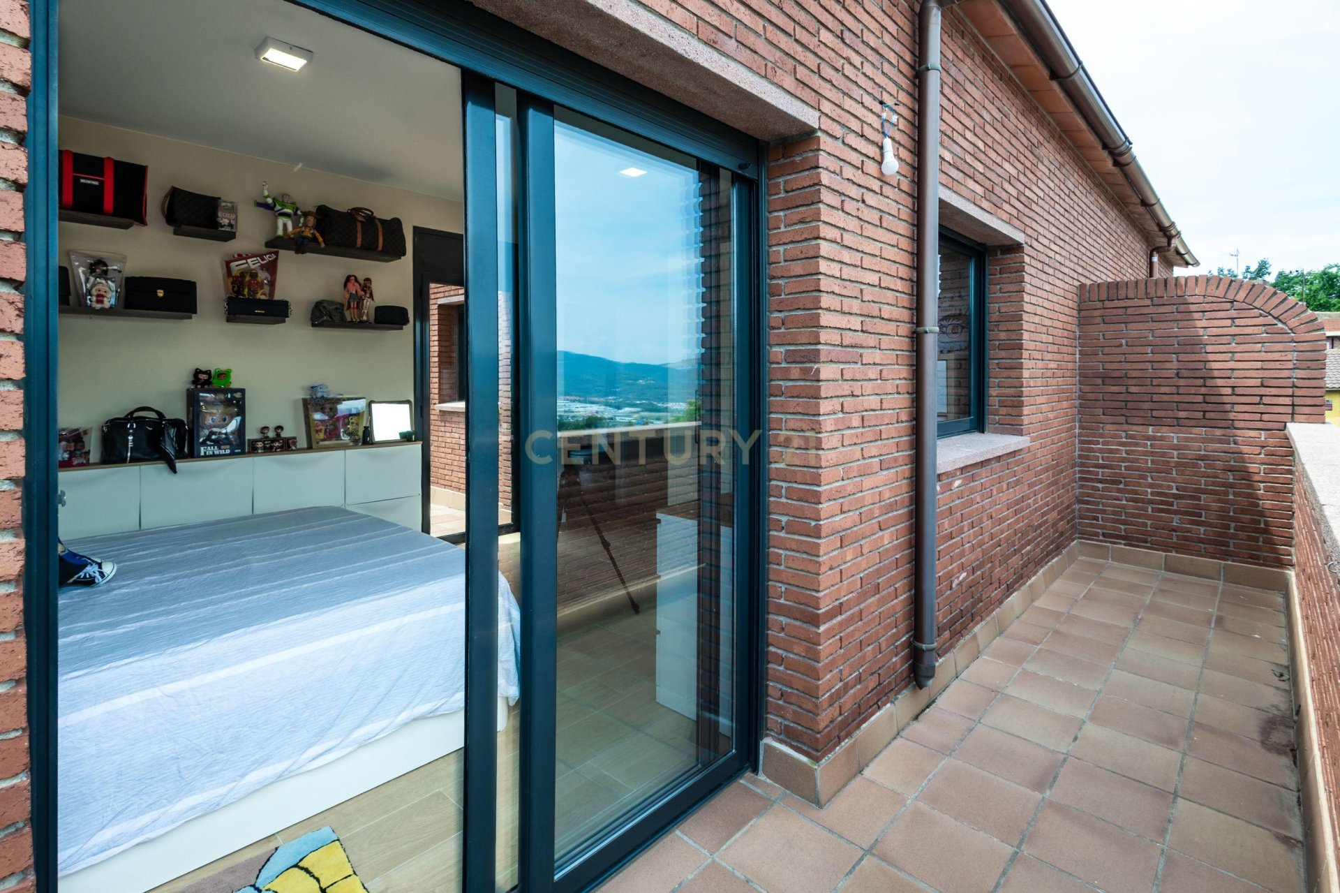 Hus i Terrassa, Barcelona, Spanien 3 sovrum, 143 kvm. Nr. 172024