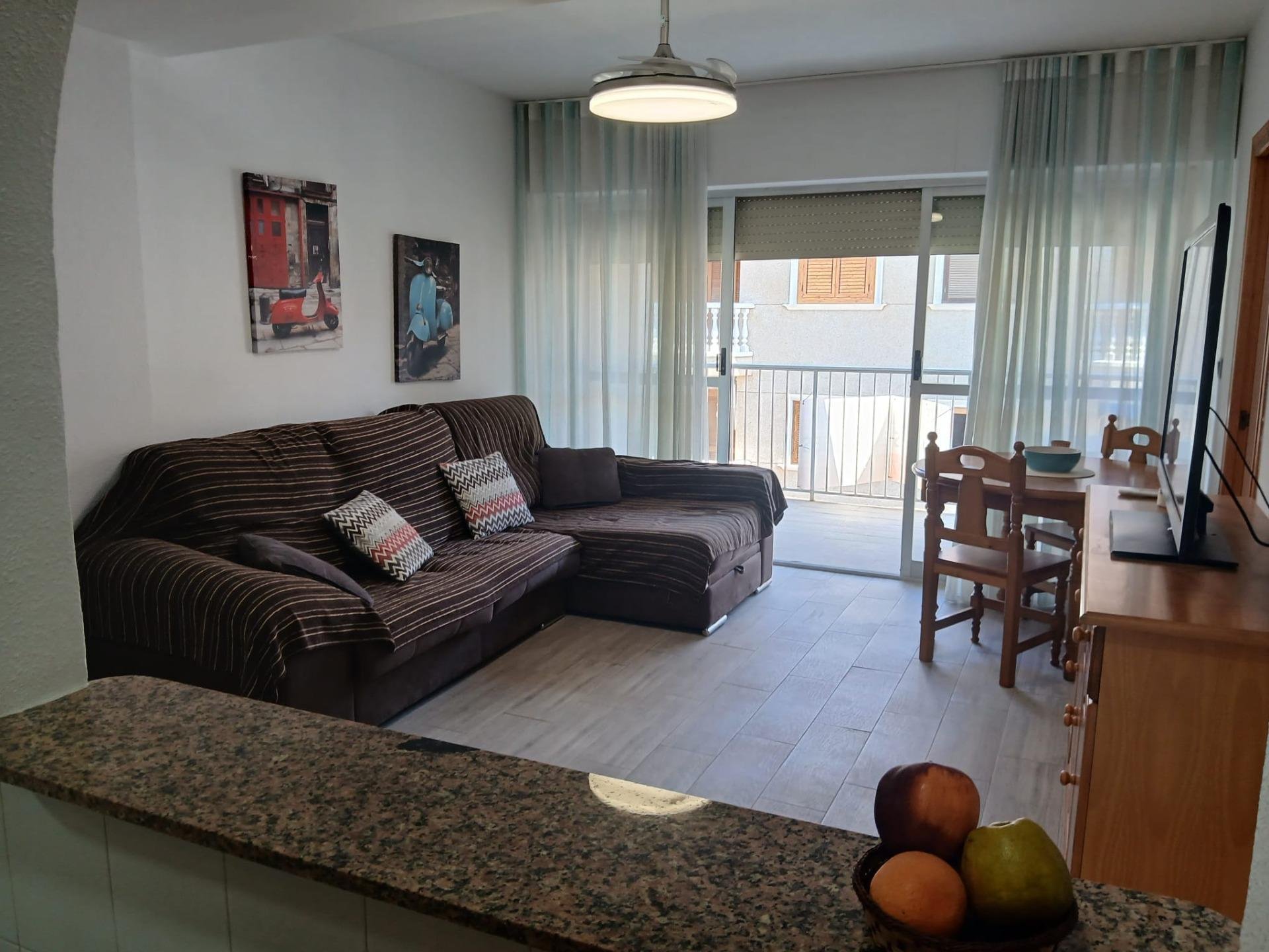Huoneisto Guardamar del Segura, Alicante, Espanja 1 makuuhuone, 75 m2 No. 167932