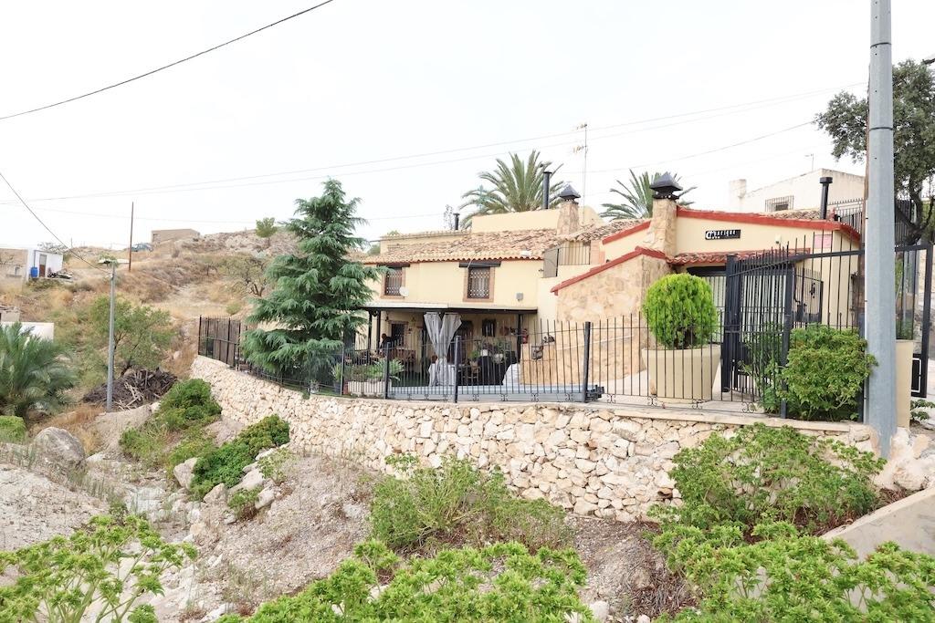 Hus i Fortuna, Murcia, Spanien 5 sovrum, 200 kvm. Nr. 165698