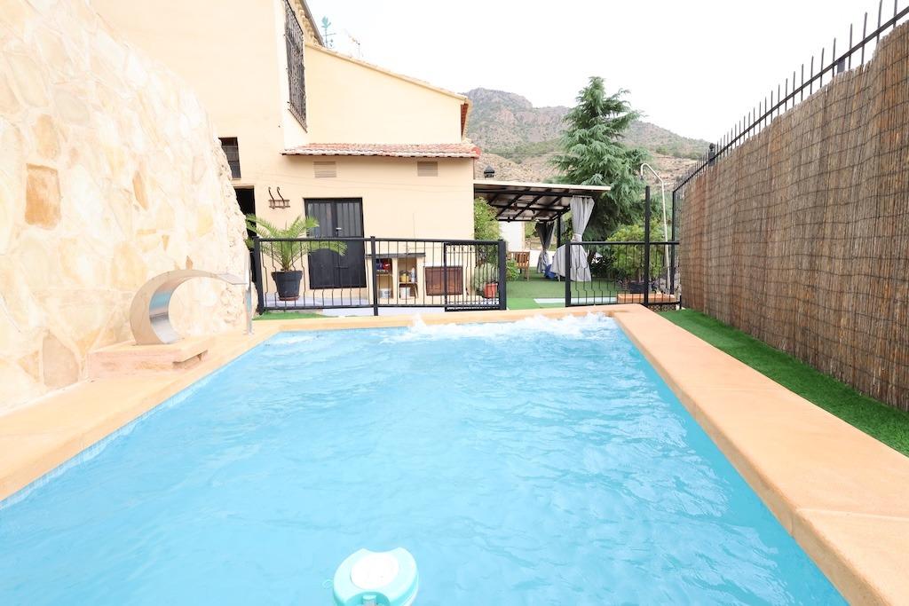 Hus i Fortuna, Murcia, Spanien 5 sovrum, 200 kvm. Nr. 165698