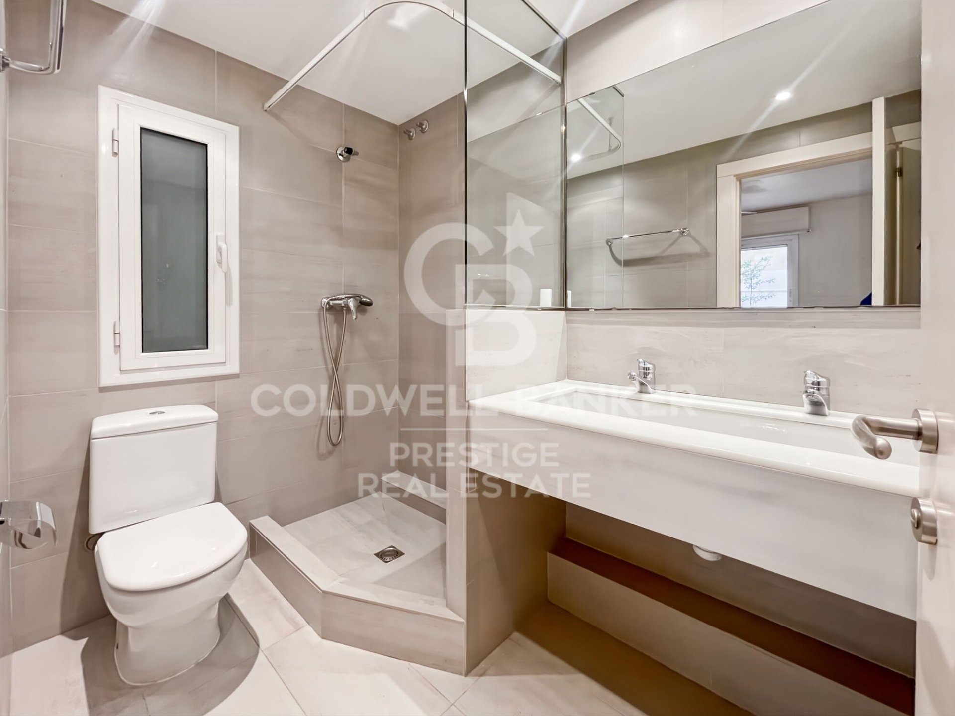 Wohnung in Barcelona, Spanien 3 Schlafzimmer, 97 m2 Nr. 178844