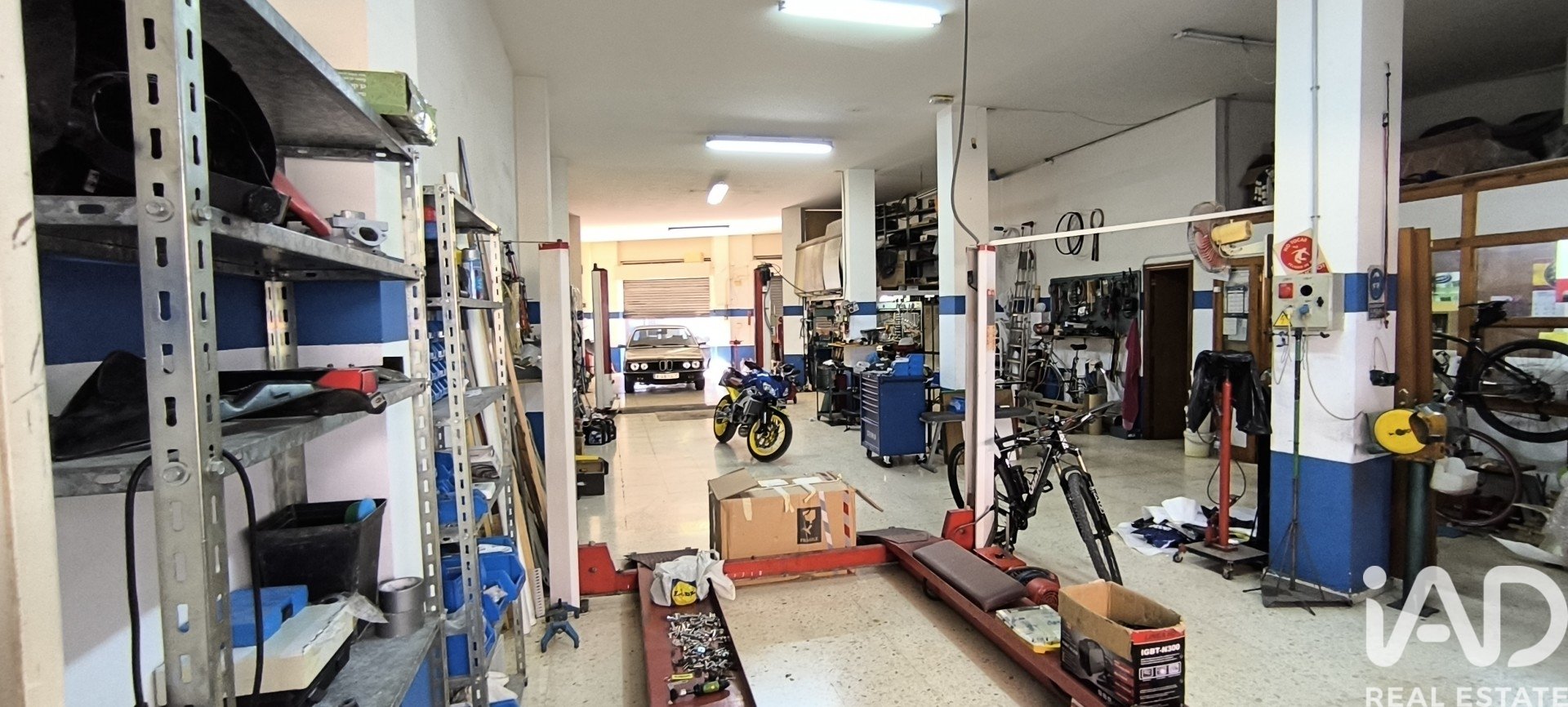 Commercial property in Crevillent, Alicante, Spain 161 sq.m. No. 193519