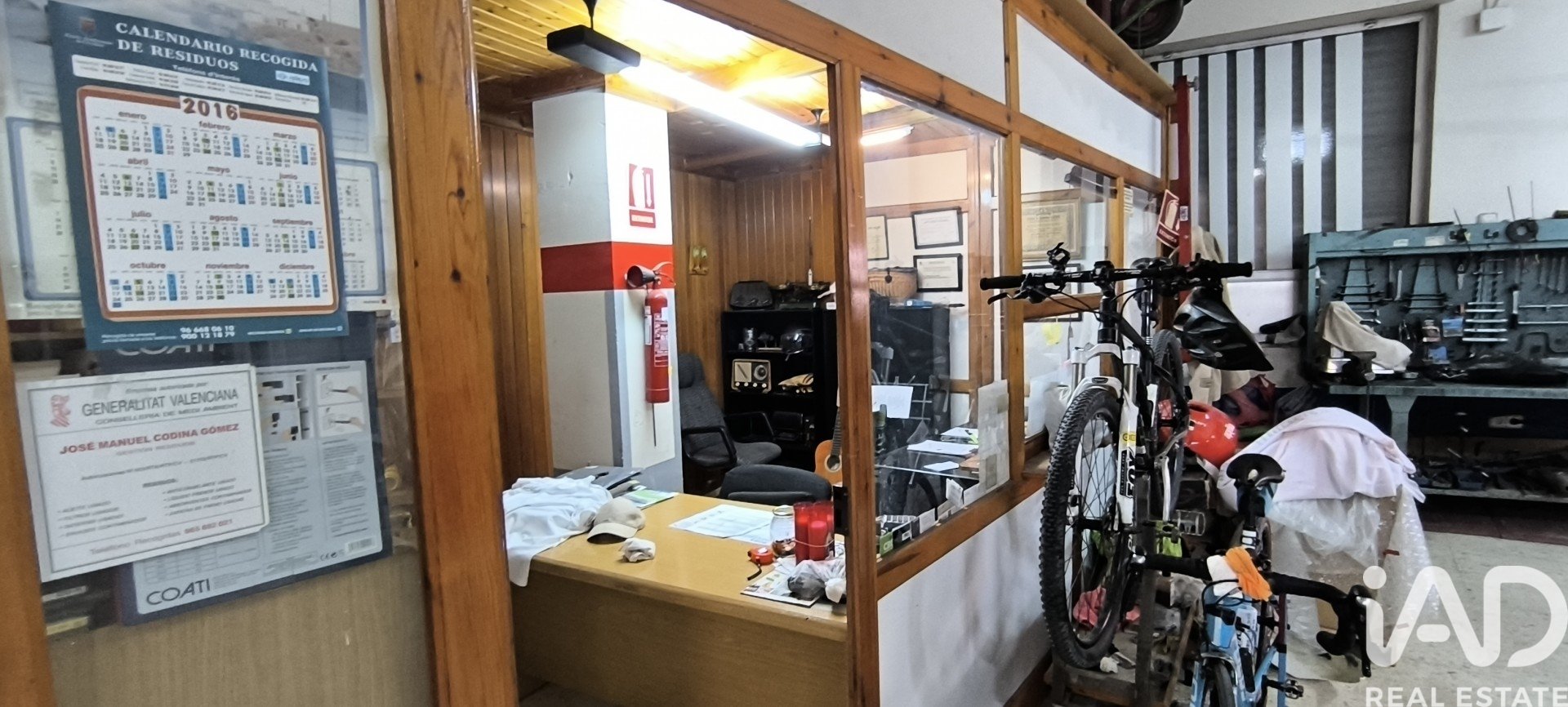 Commercial property in Crevillent, Alicante, Spain 161 sq.m. No. 193519