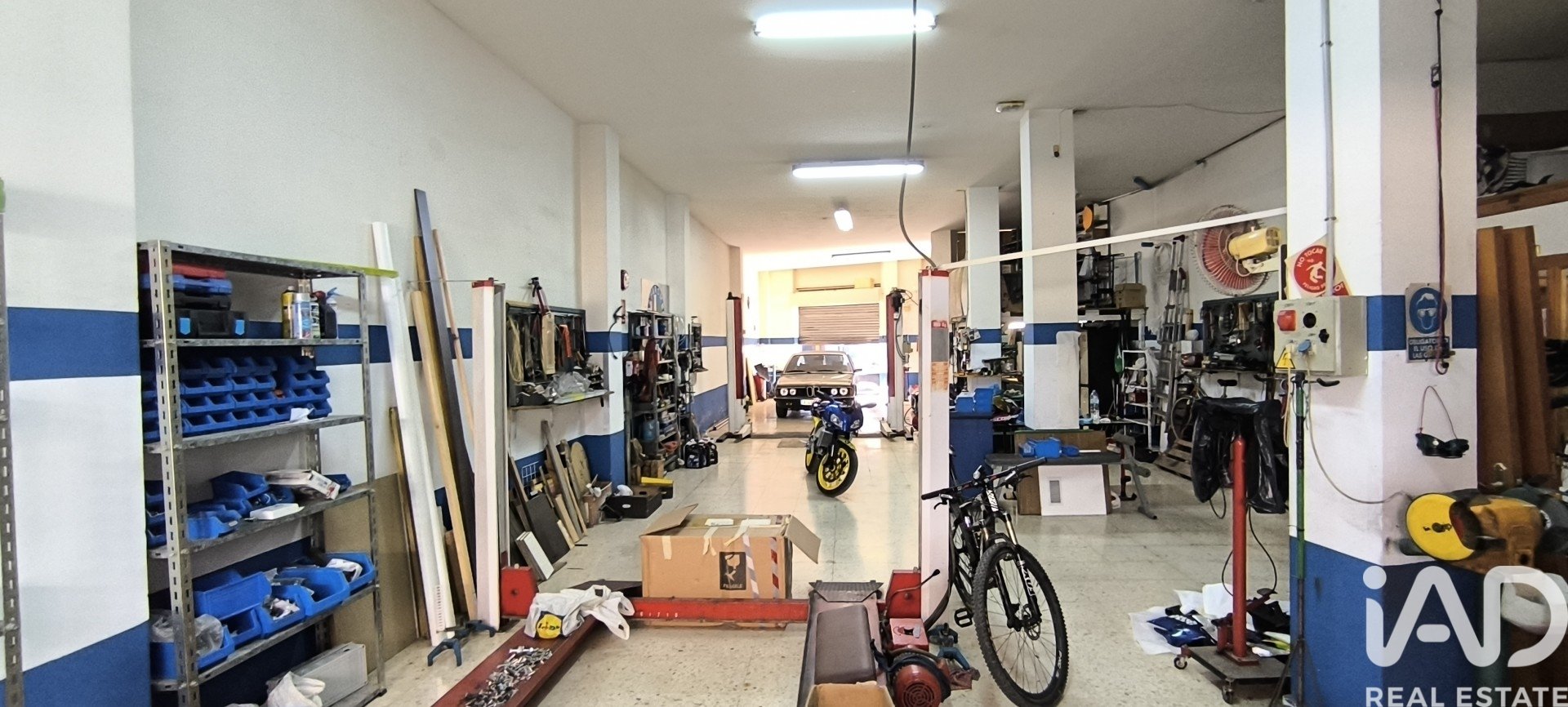 Commercial property in Crevillent, Alicante, Spain 161 sq.m. No. 193519