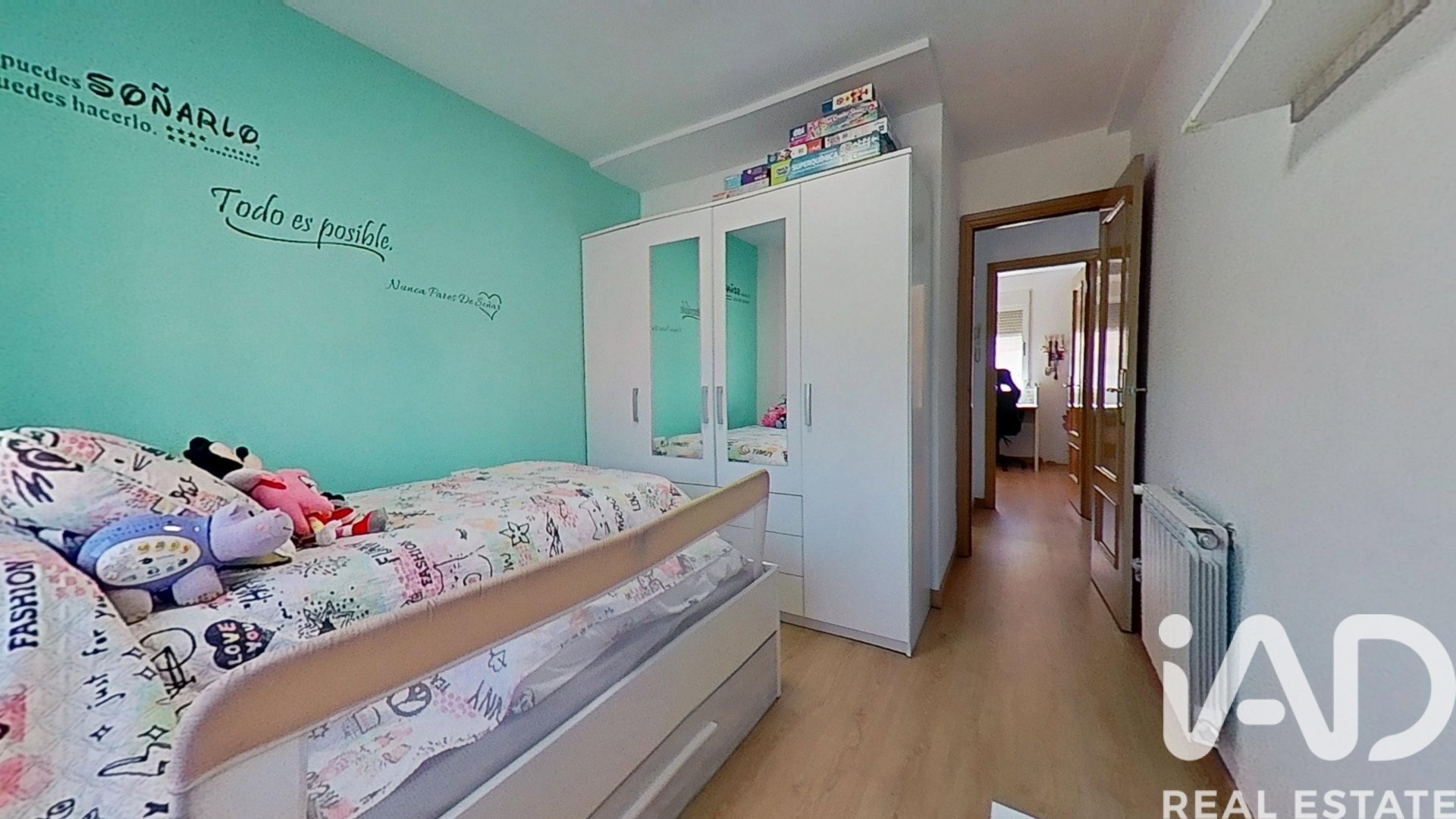 Kaupunkipientalo Castellon de la Plana, Castellon, Espanja 4 makuuhuonetta, 221 m2 No. 172821