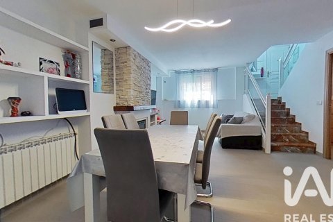 Rindu māja Castellon de la Plana, Castellon, Spānijā 4 istabas, 221 m2 Nr. 172821
