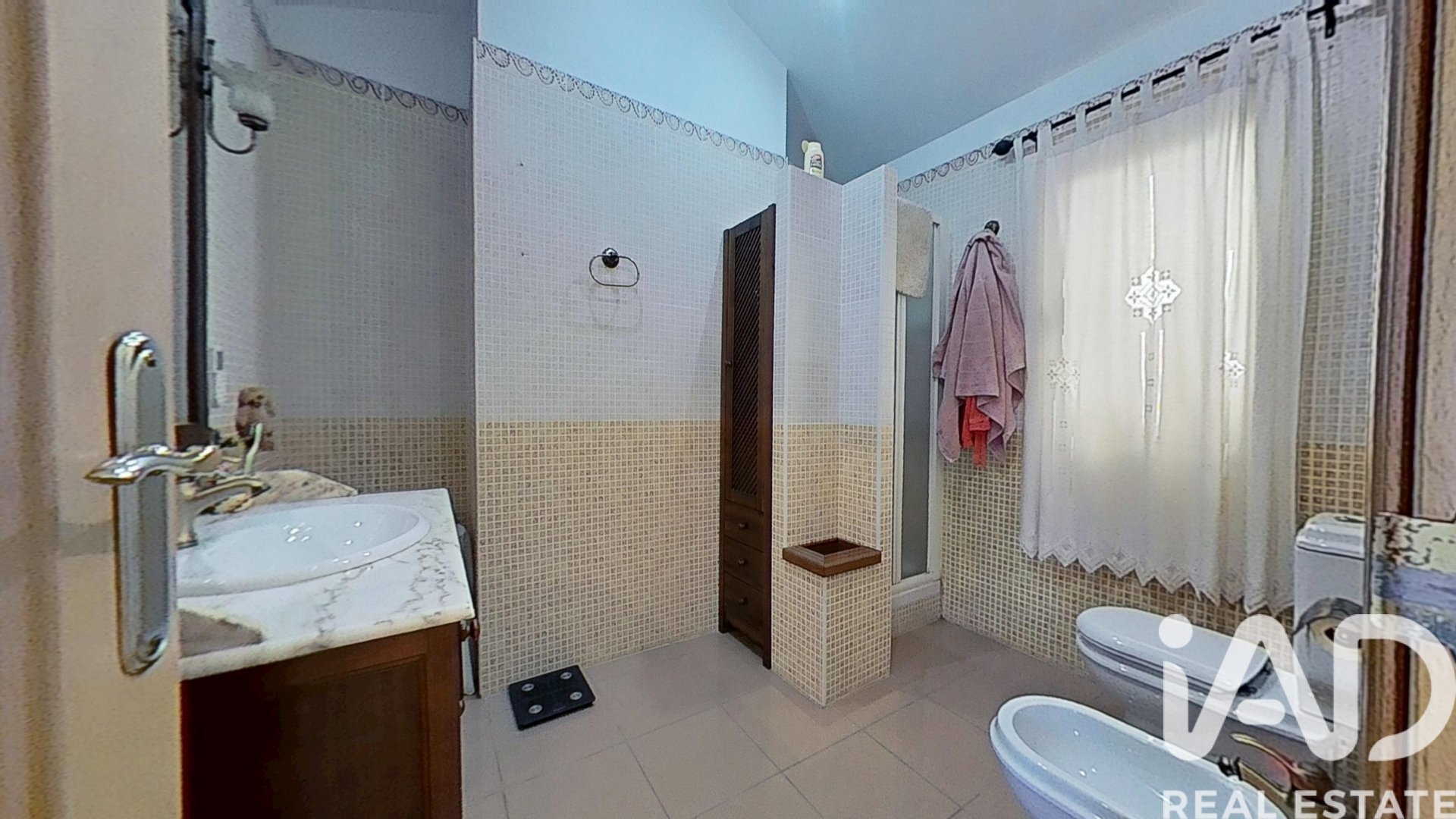 Kaupunkipientalo Castellon de la Plana, Castellon, Espanja 4 makuuhuonetta, 221 m2 No. 172821