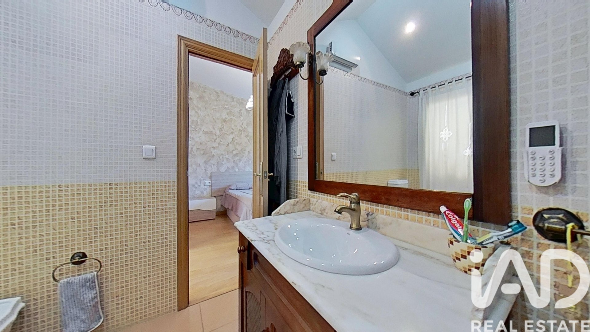 Kaupunkipientalo Castellon de la Plana, Castellon, Espanja 4 makuuhuonetta, 221 m2 No. 172821