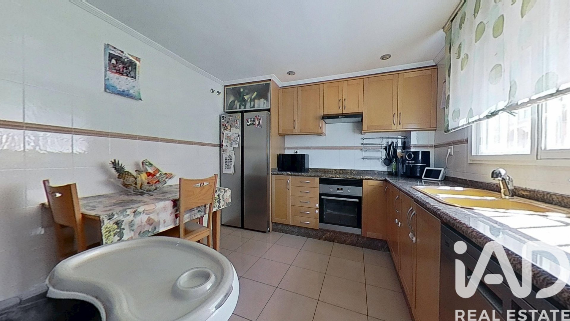 Kaupunkipientalo Castellon de la Plana, Castellon, Espanja 4 makuuhuonetta, 221 m2 No. 172821