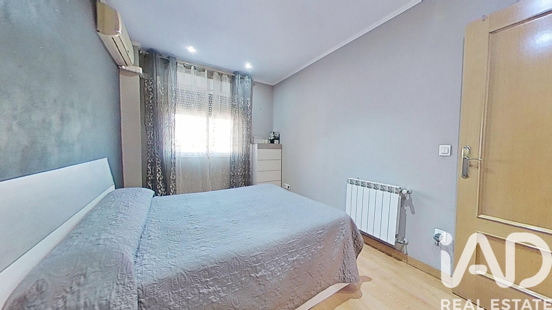 Kaupunkipientalo Castellon de la Plana, Castellon, Espanja 4 makuuhuonetta, 221 m2 No. 172821