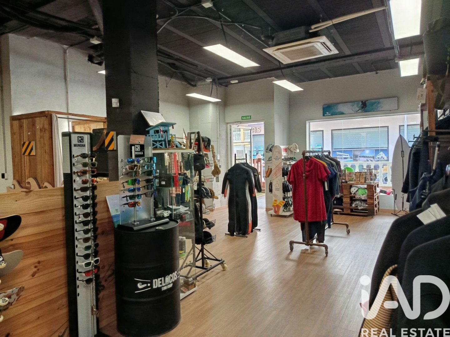 Commercial property à Guardamar del Segura, Alicante, Espagne 3 chambres, 225 m2 No. 173238