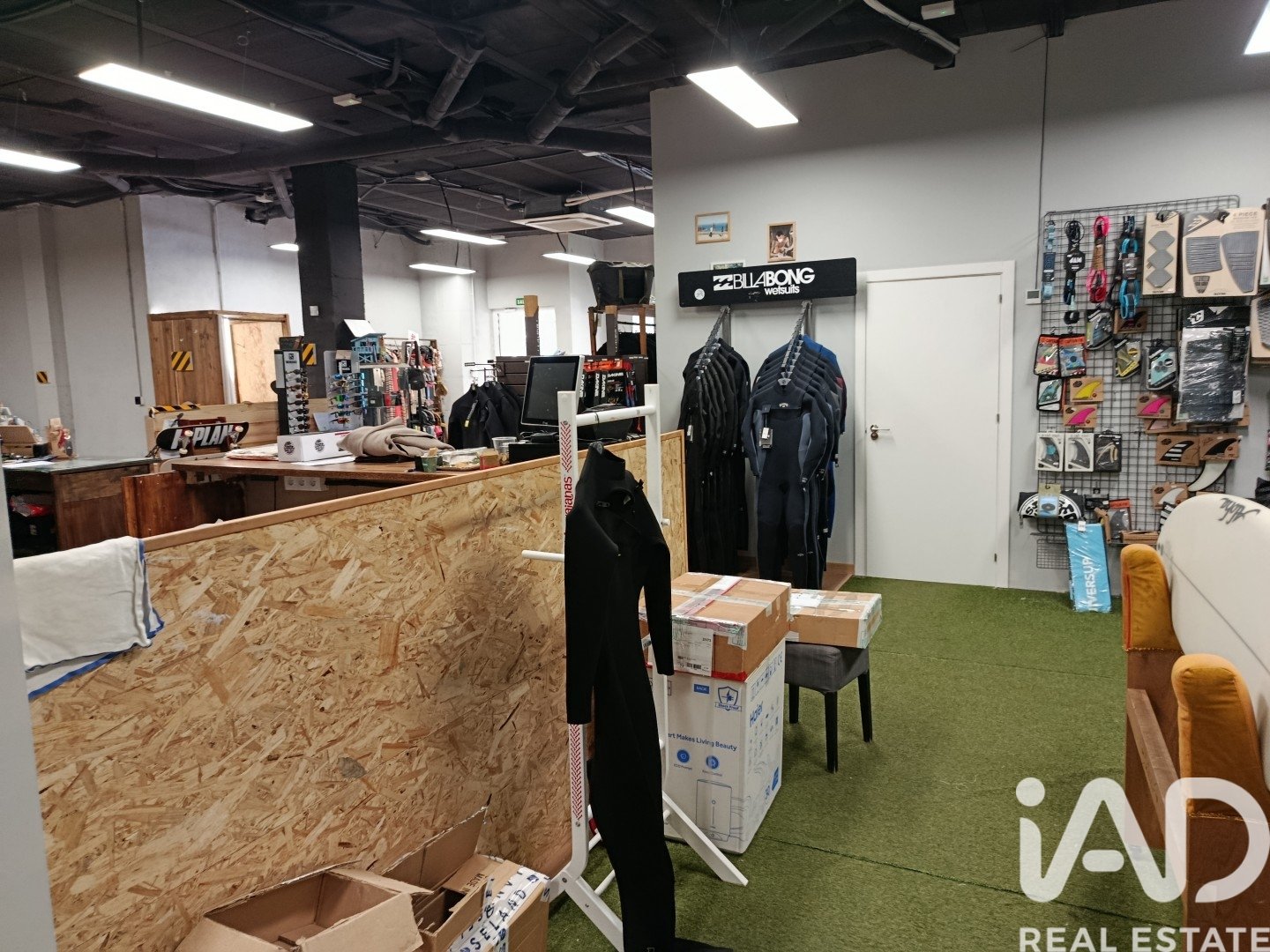 Commercial property à Guardamar del Segura, Alicante, Espagne 3 chambres, 225 m2 No. 173238