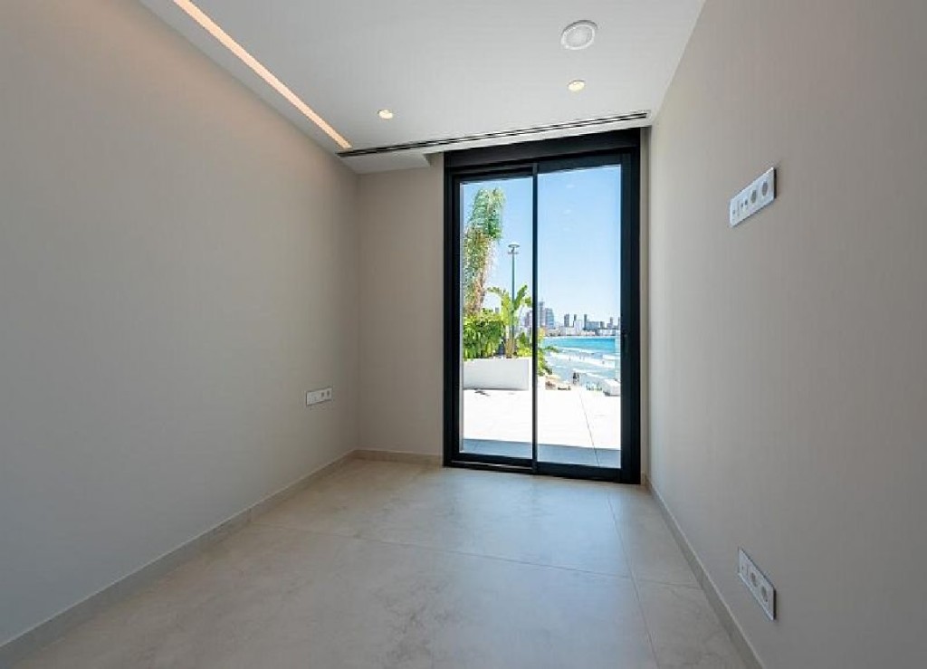 Apartamento en Benidorm, Alicante, España 3 dormitorios, 297 m2 No. 144728
