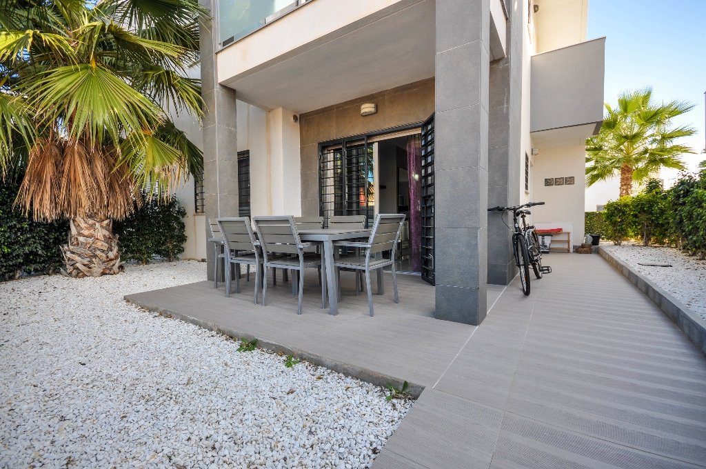 Lägenhet i Punta Prima, Alicante, Spanien 2 sovrum, 67 kvm. Nr. 144724