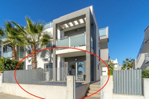 Apartament w Punta Prima, Alicante, Hiszpania 2 sypialnie, 67 mkw. nr 144724