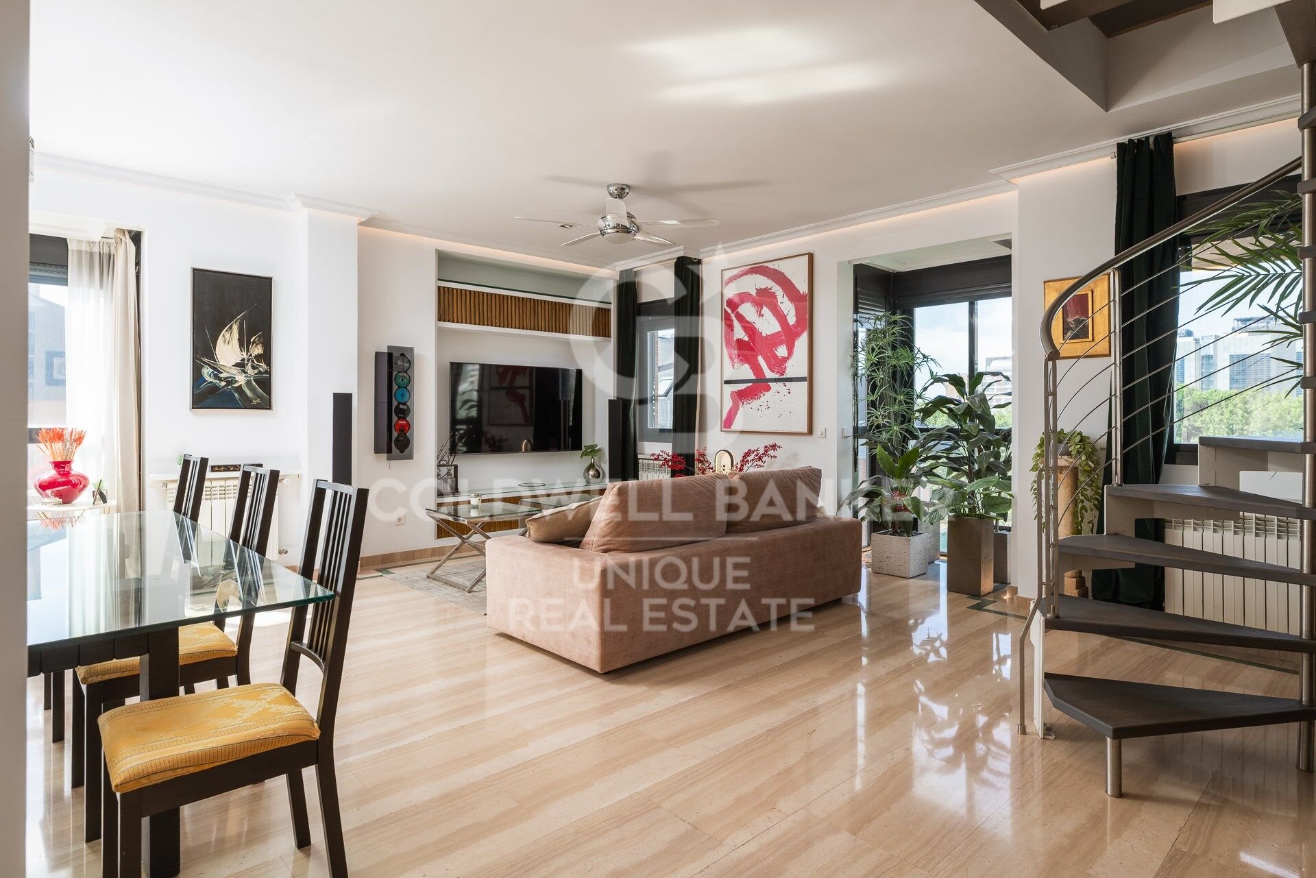 Paritalo Madrid, Espanja 4 makuuhuonetta, 260 m2 No. 157471