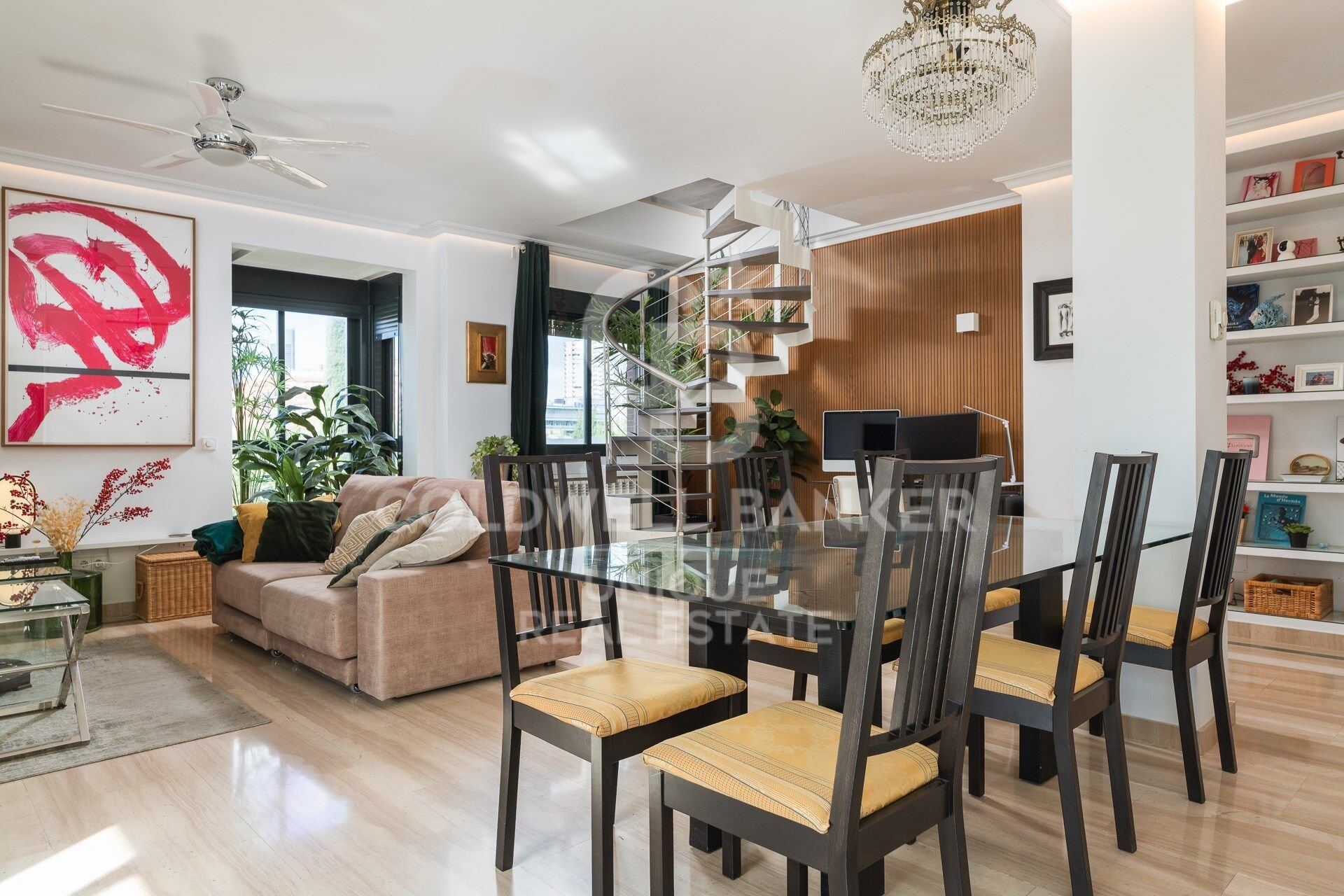 Paritalo Madrid, Espanja 4 makuuhuonetta, 260 m2 No. 157471