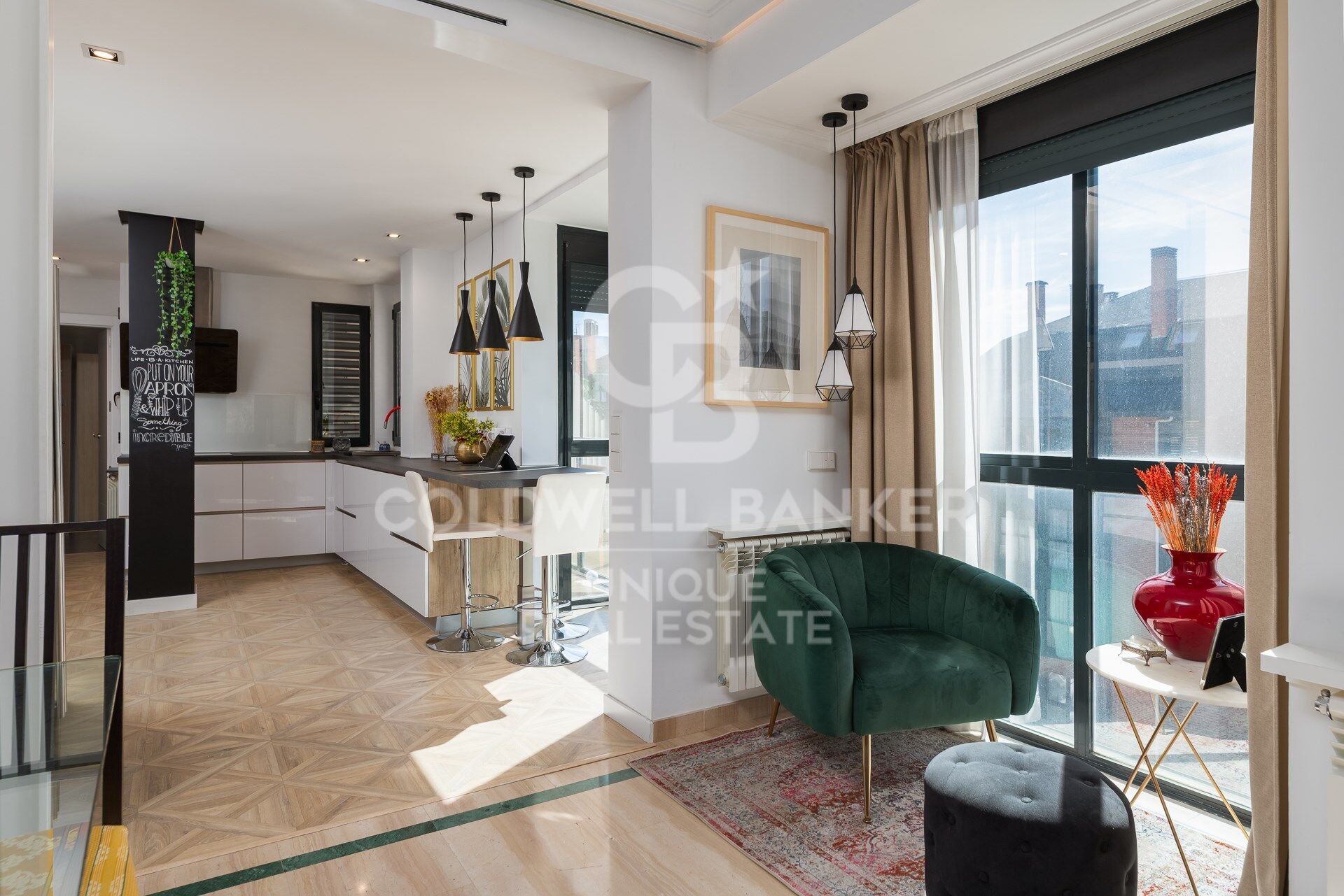 Paritalo Madrid, Espanja 4 makuuhuonetta, 260 m2 No. 157471