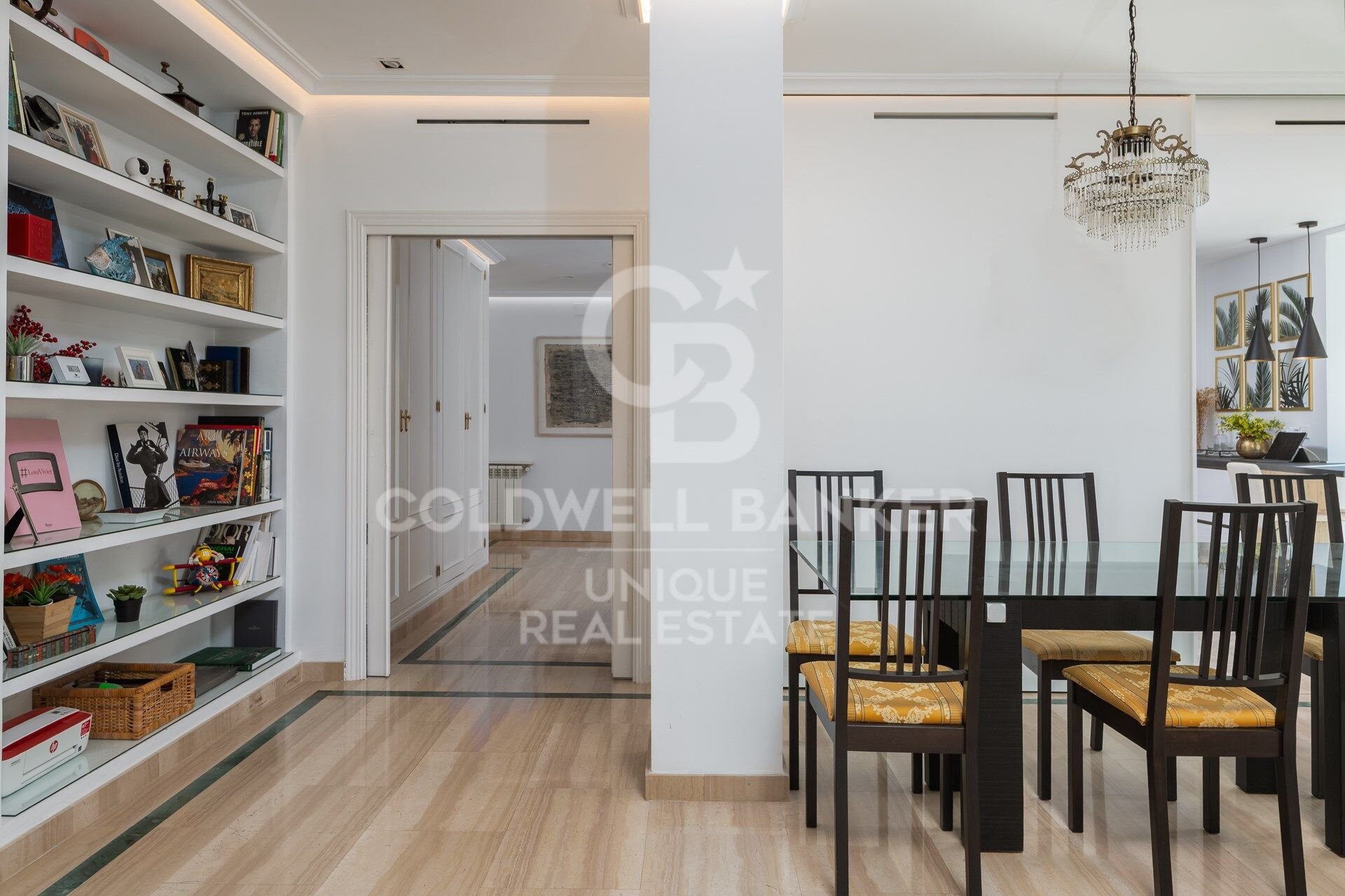 Paritalo Madrid, Espanja 4 makuuhuonetta, 260 m2 No. 157471