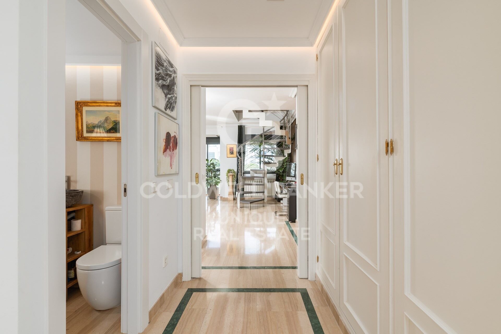 Paritalo Madrid, Espanja 4 makuuhuonetta, 260 m2 No. 157471
