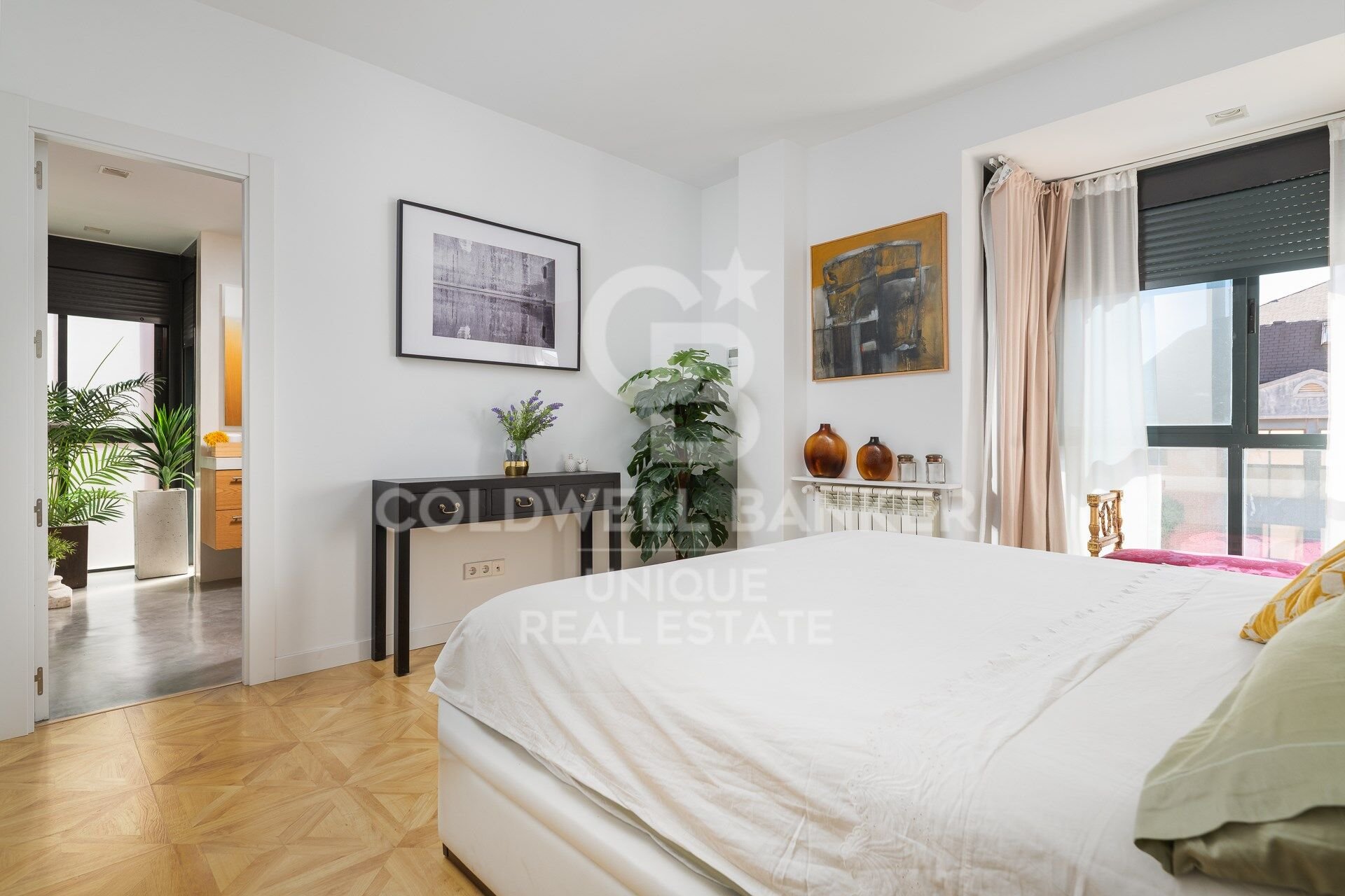 Paritalo Madrid, Espanja 4 makuuhuonetta, 260 m2 No. 157471