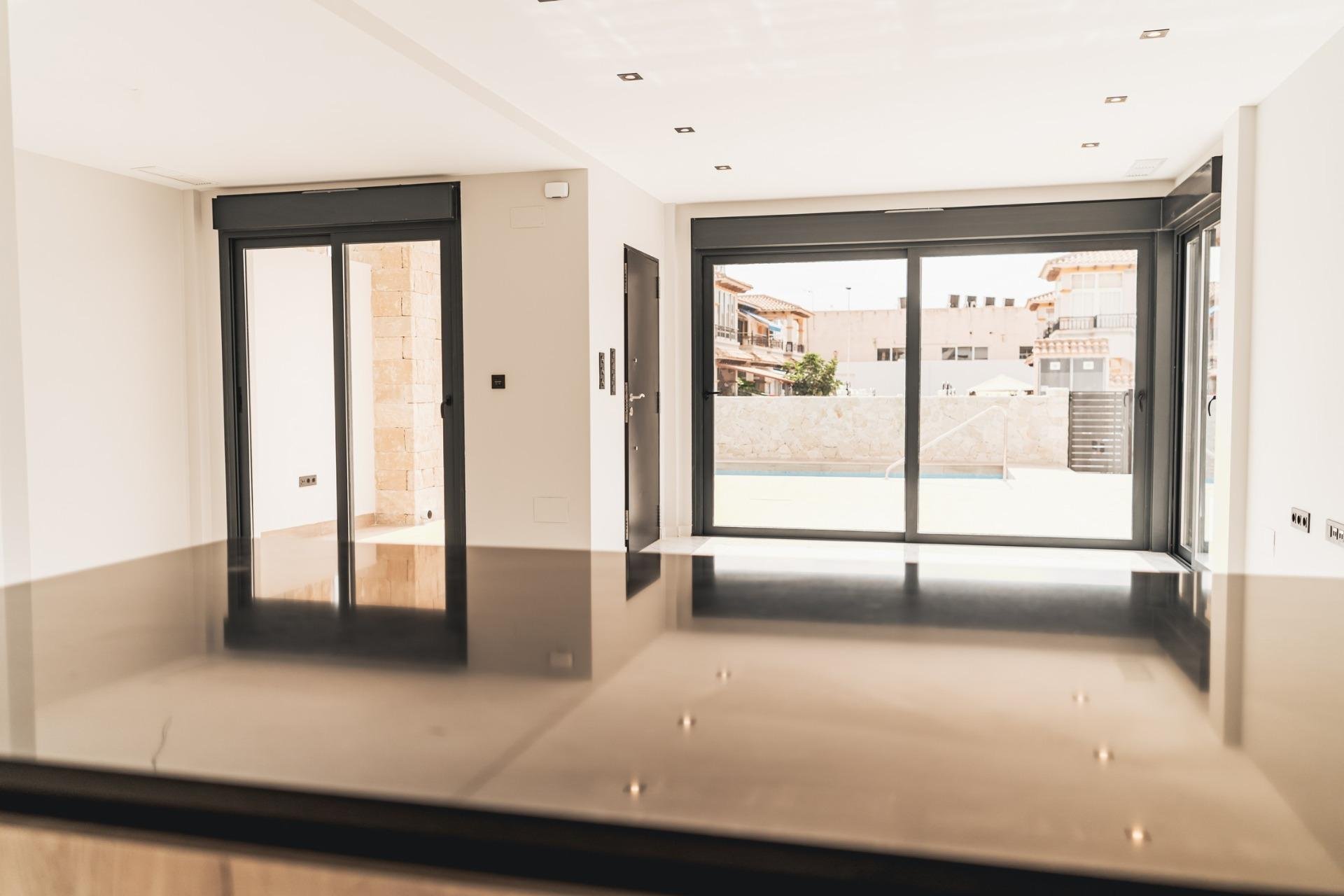 Villa en Punta Prima, Alicante, España 4 dormitorios, 121 m2 No. 136954