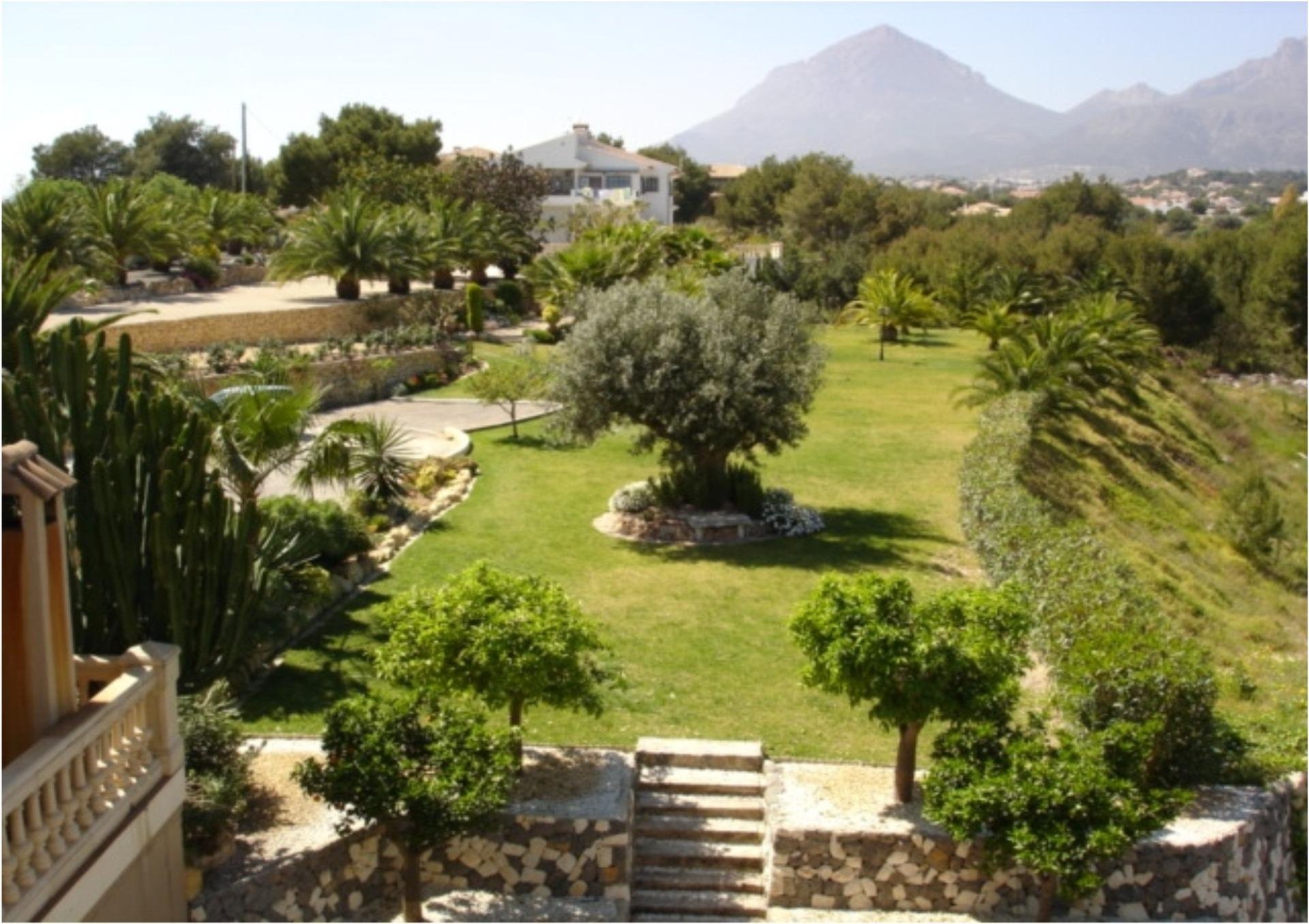 Villa a L'Alfàs del Pi, Alicante, Spagna 5 camere da letto, 1000 mq. N° 165261