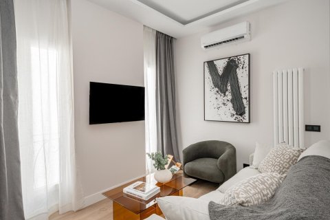 Apartament w Madrid, Hiszpania 3 sypialnie, 112 mkw. nr 165350