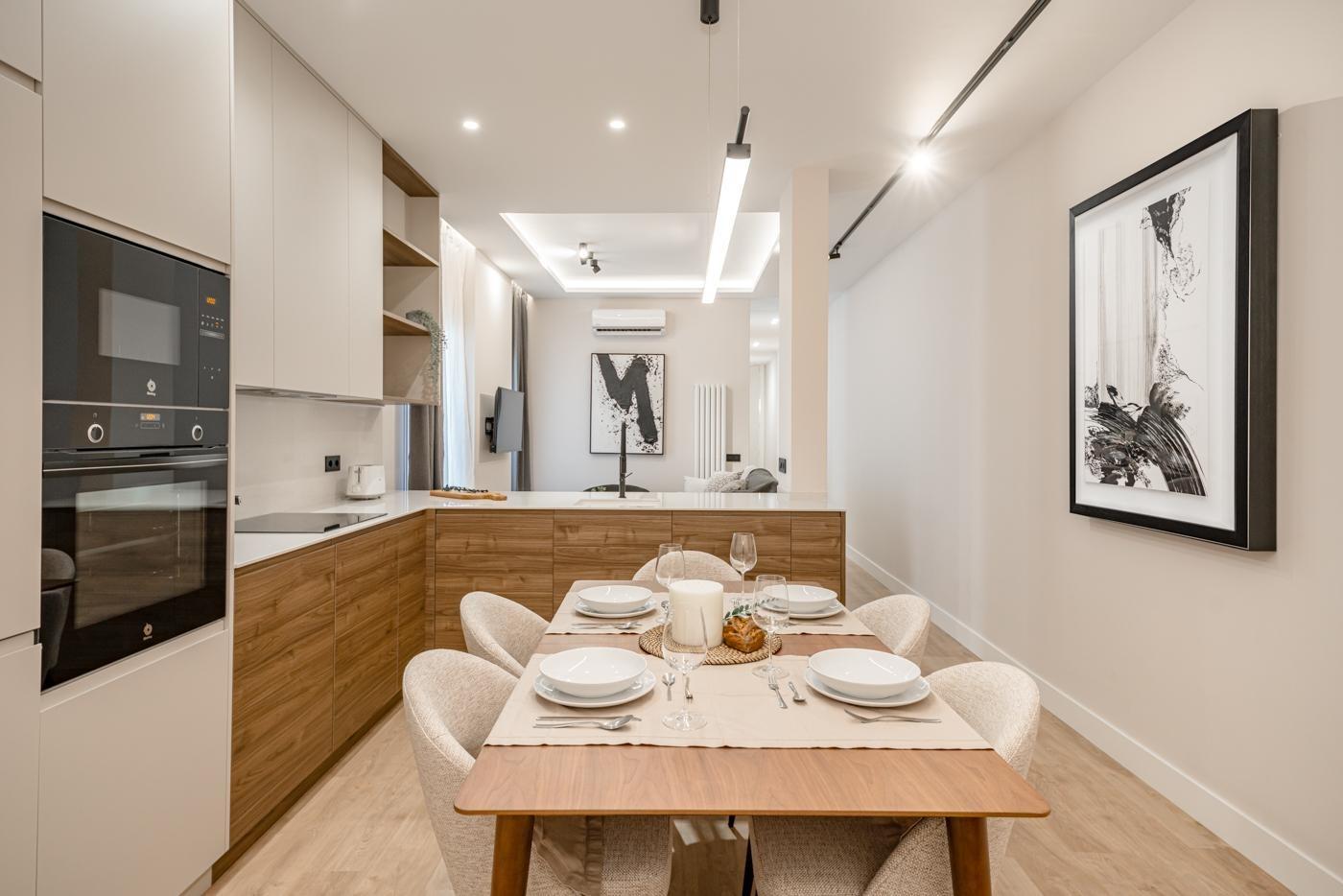 Apartament w Madrid, Hiszpania 3 sypialnie, 112 mkw. nr 165350